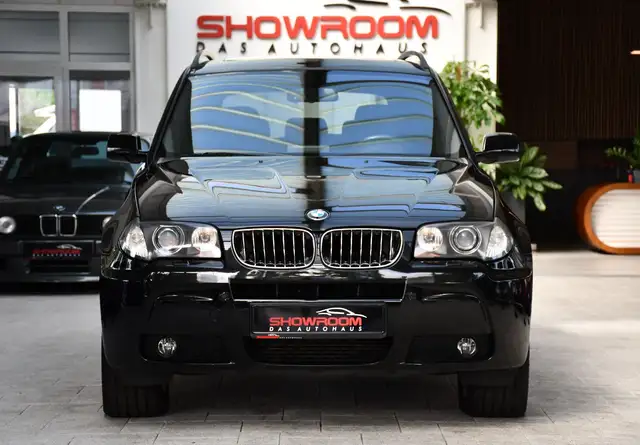 BMW X3 view 4