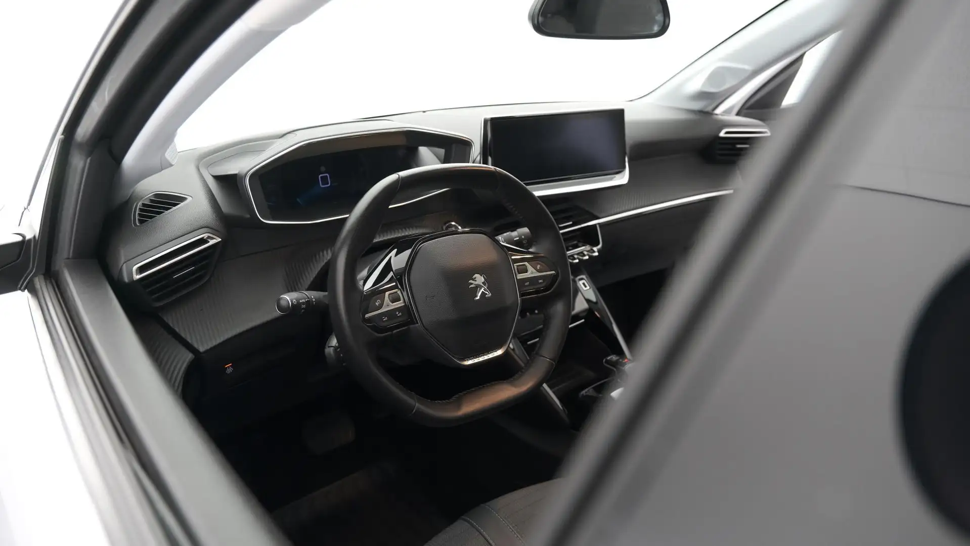 Peugeot e-208 EV Allure 50 kWh 136 | €2.000 Subsidie | Panoramad Grijs - 2
