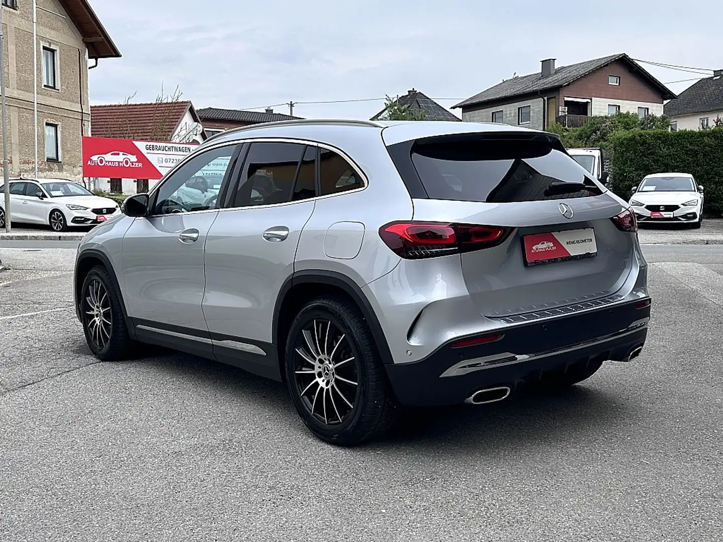 Mercedes-Benz GLA 220 d Aut. AMG-Line *Garantie, LED High. Perf., Nav... Šedá - 2