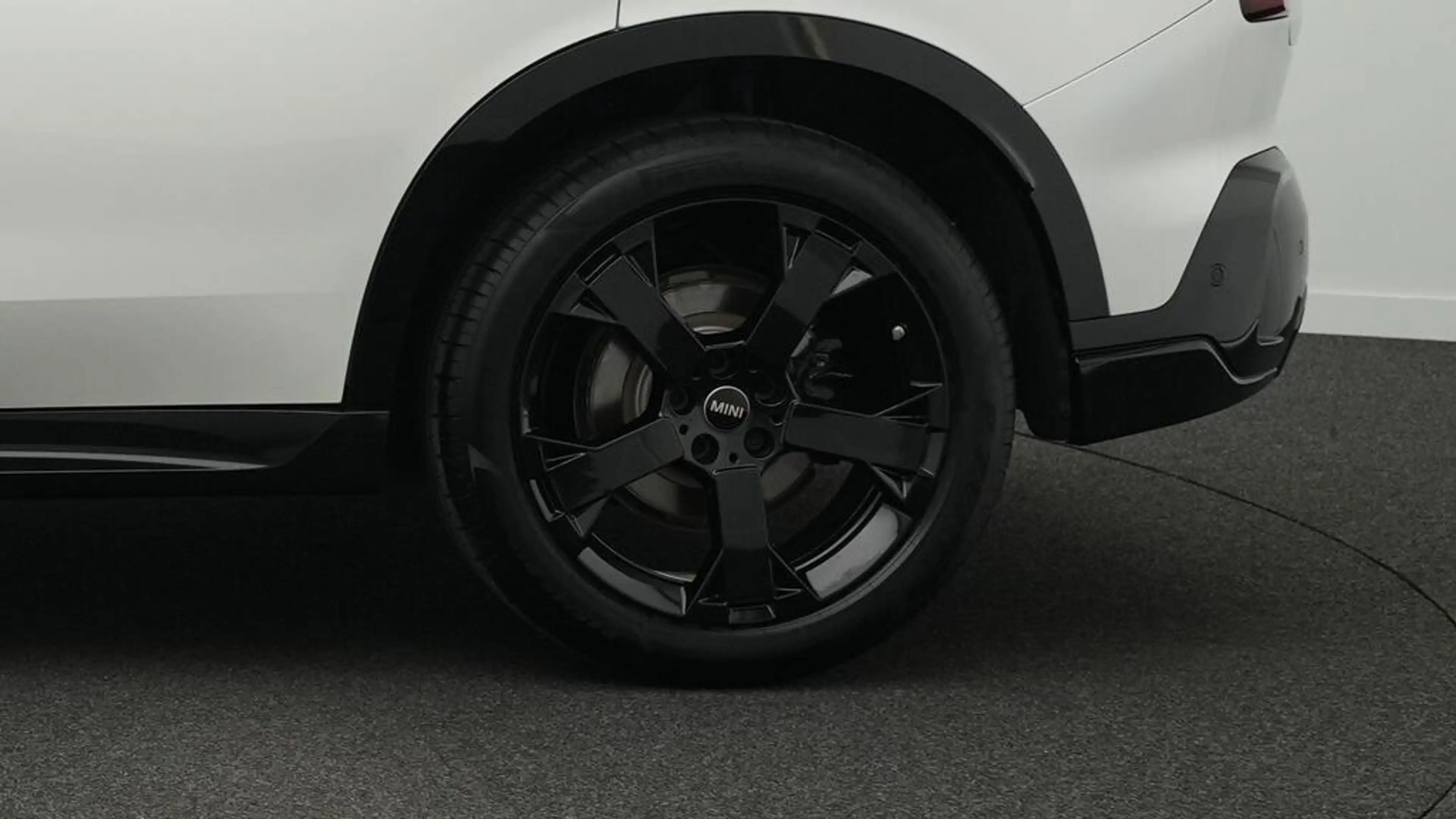 MINI Countryman C John Cooper Works Trim — photo 10