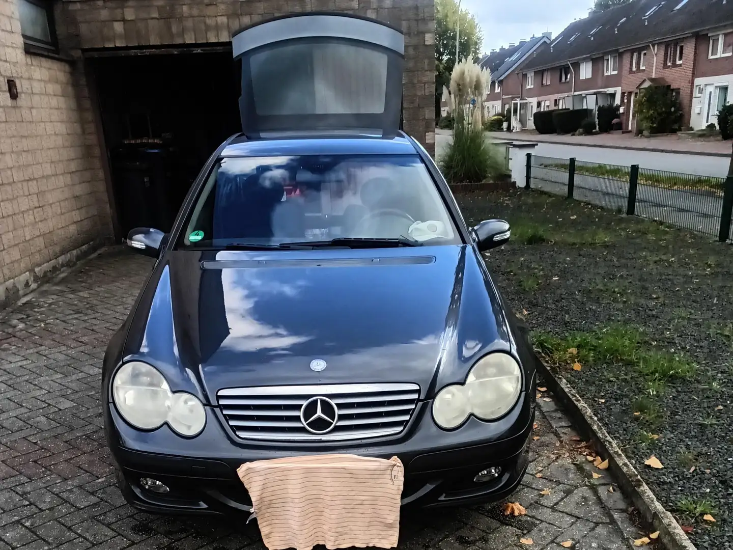 Mercedes-Benz 180 Sportcoupe Grau - 1