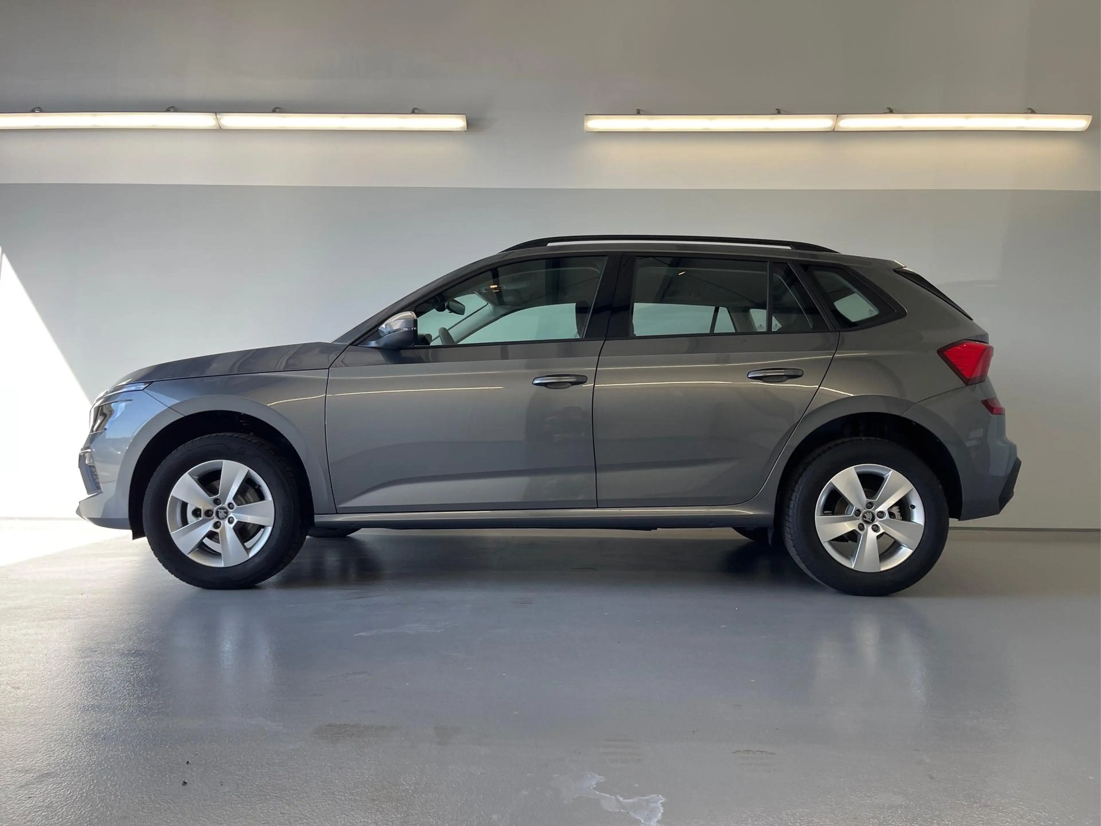 Skoda Kamiq 1.0 TSI Selection DSG/AHK/Alu/SmartLNavi/PDC/CAM/LED — photo 2