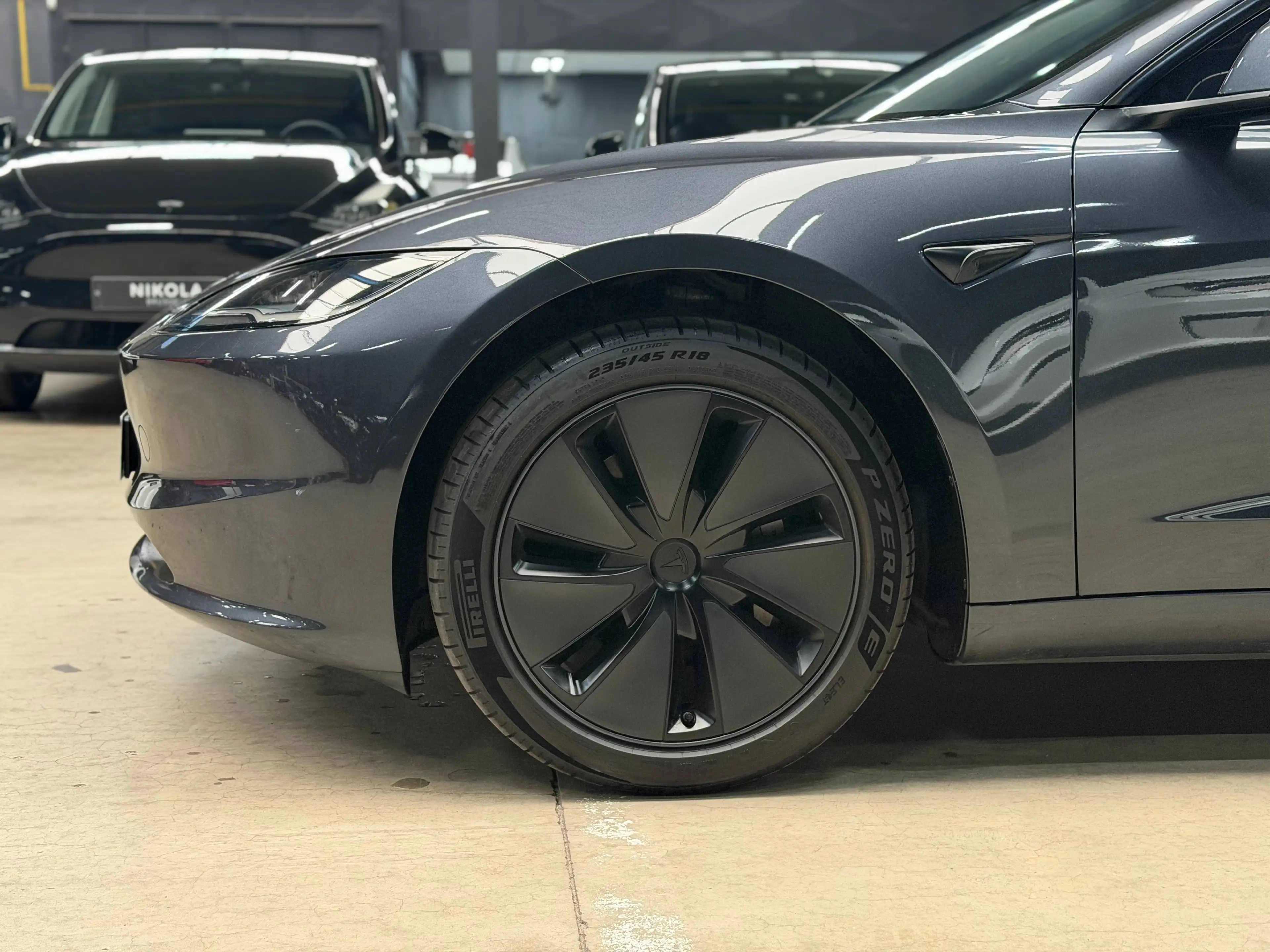 Tesla Model 3 HIGHLAND - RWD - HARDWARE 4 - FSD READY - STEALTH GREY — photo 2