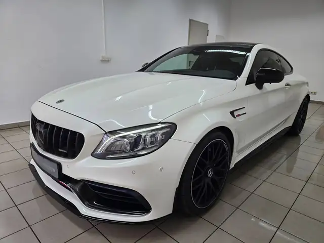 Mercedes-Benz C 63 AMG Coupe 4.0 V8 Multibeam Night Panorama Sportabgas NP106T€