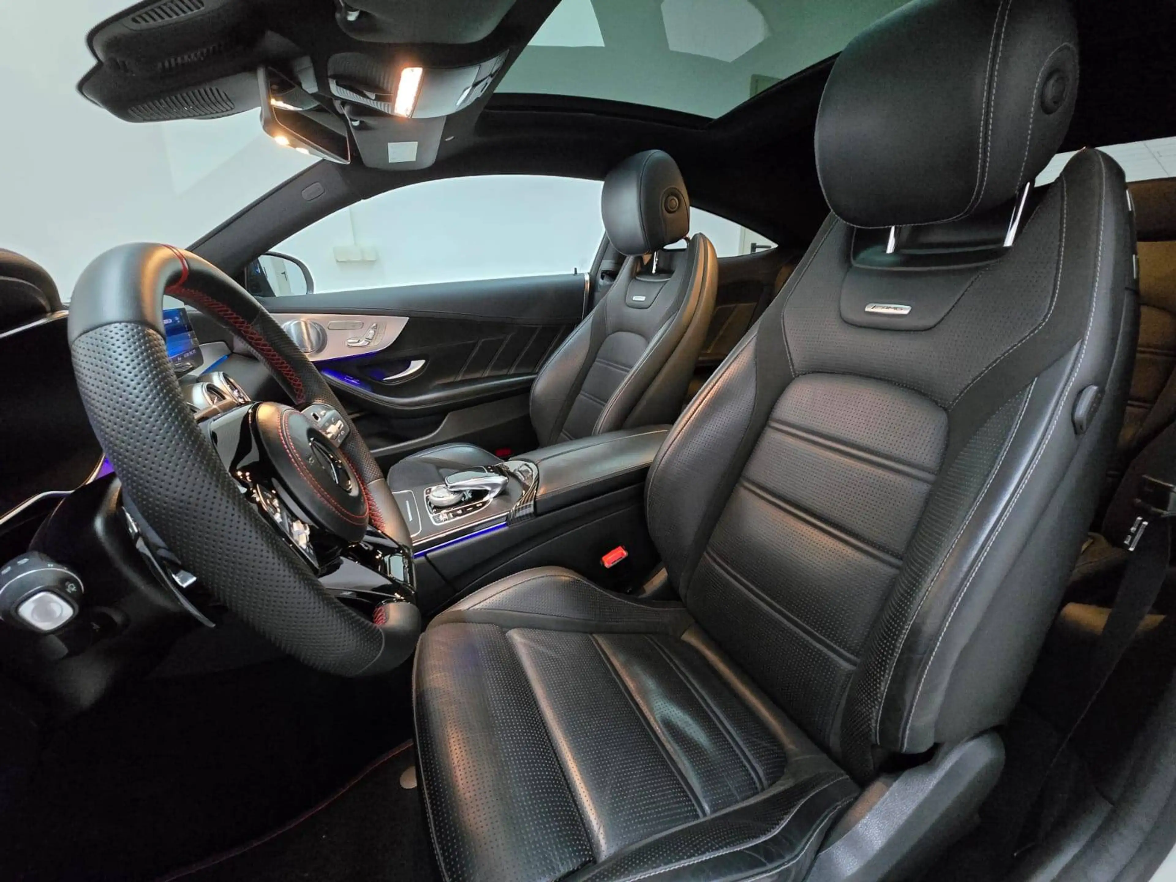 Mercedes-Benz C 63 AMG Coupe 4.0 V8 Multibeam Night Panorama Sportabgas NP106T€ — photo 7