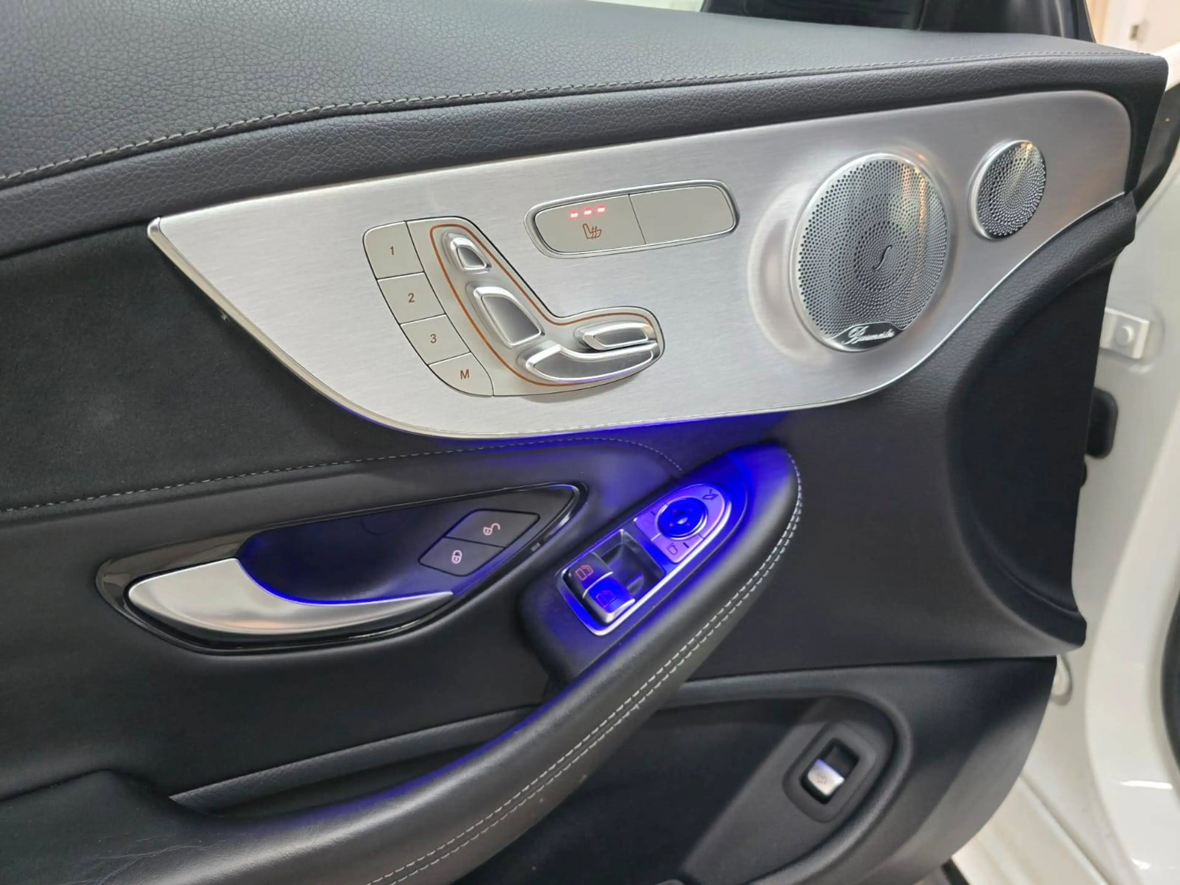 Mercedes-Benz C 63 AMG Coupe 4.0 V8 Multibeam Night Panorama Sportabgas NP106T€ — photo 10