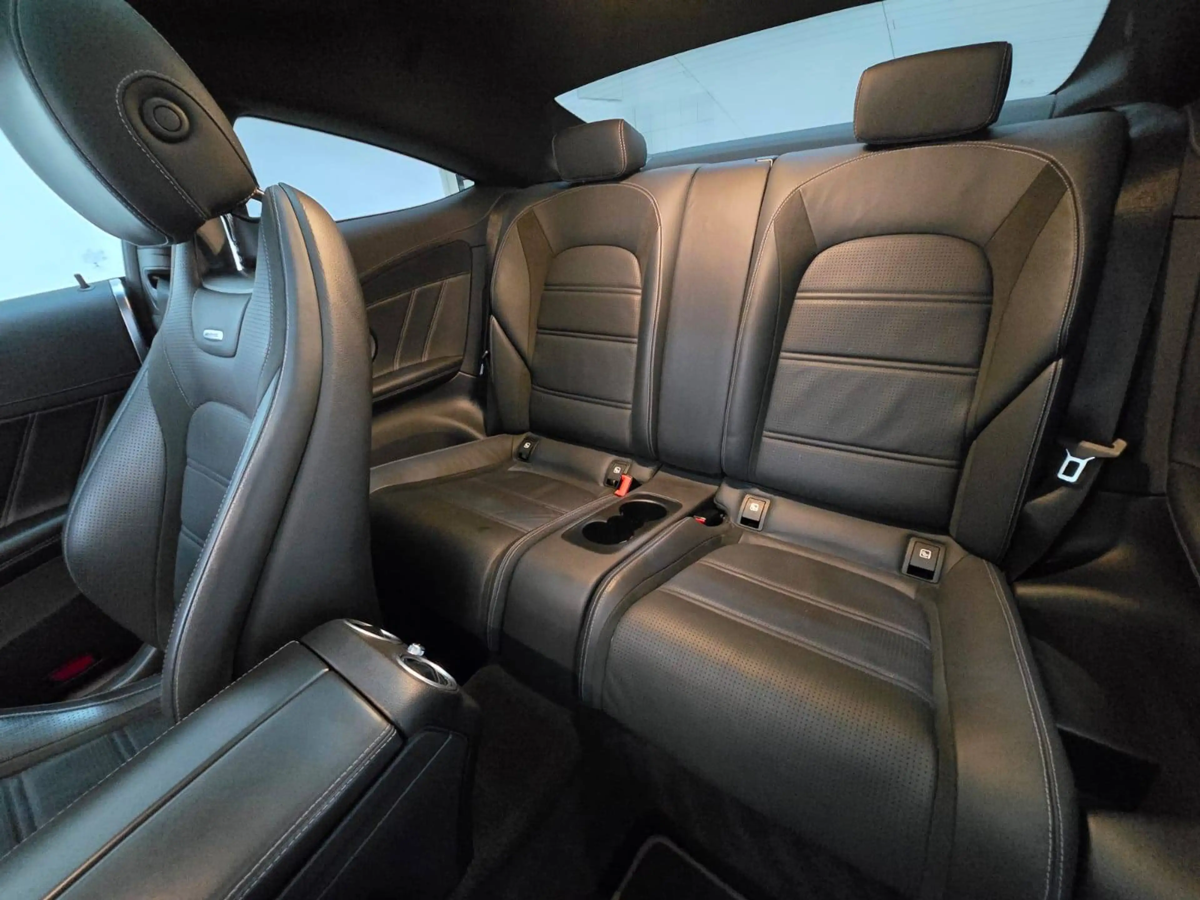 Mercedes-Benz C 63 AMG Coupe 4.0 V8 Multibeam Night Panorama Sportabgas NP106T€ — photo 9