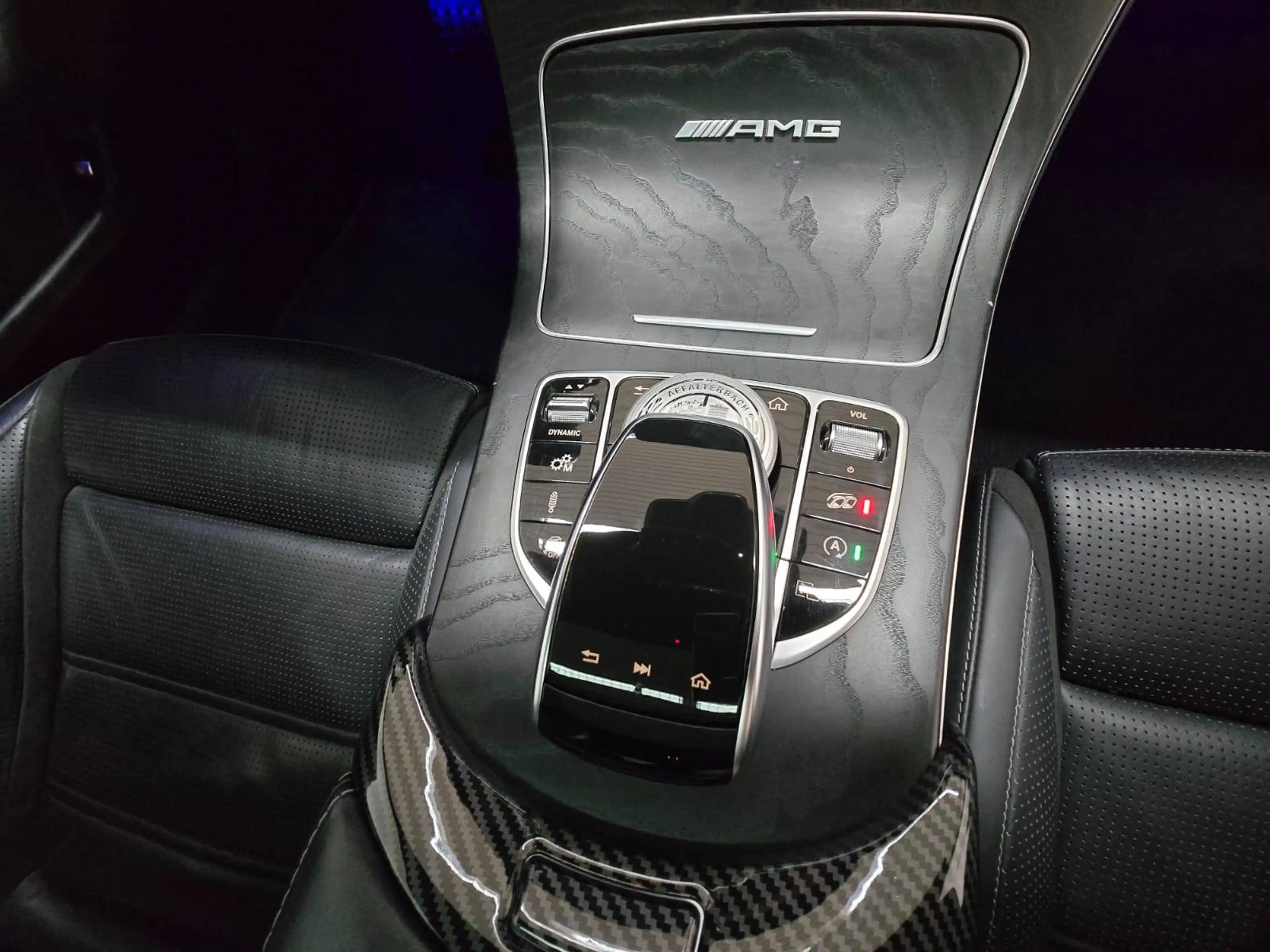 Mercedes-Benz C 63 AMG Coupe 4.0 V8 Multibeam Night Panorama Sportabgas NP106T€ — photo 13