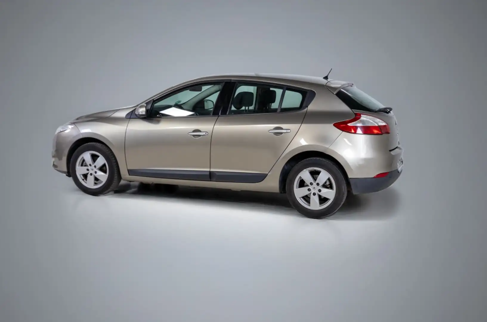 Renault Megane 1.6 Dynamique 110 Beige - 2