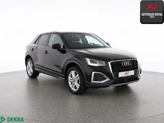 Audi Q2 view 7