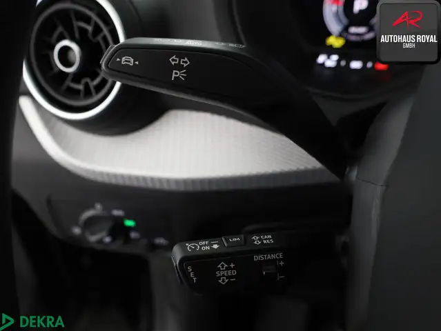 Audi Q2 view 15