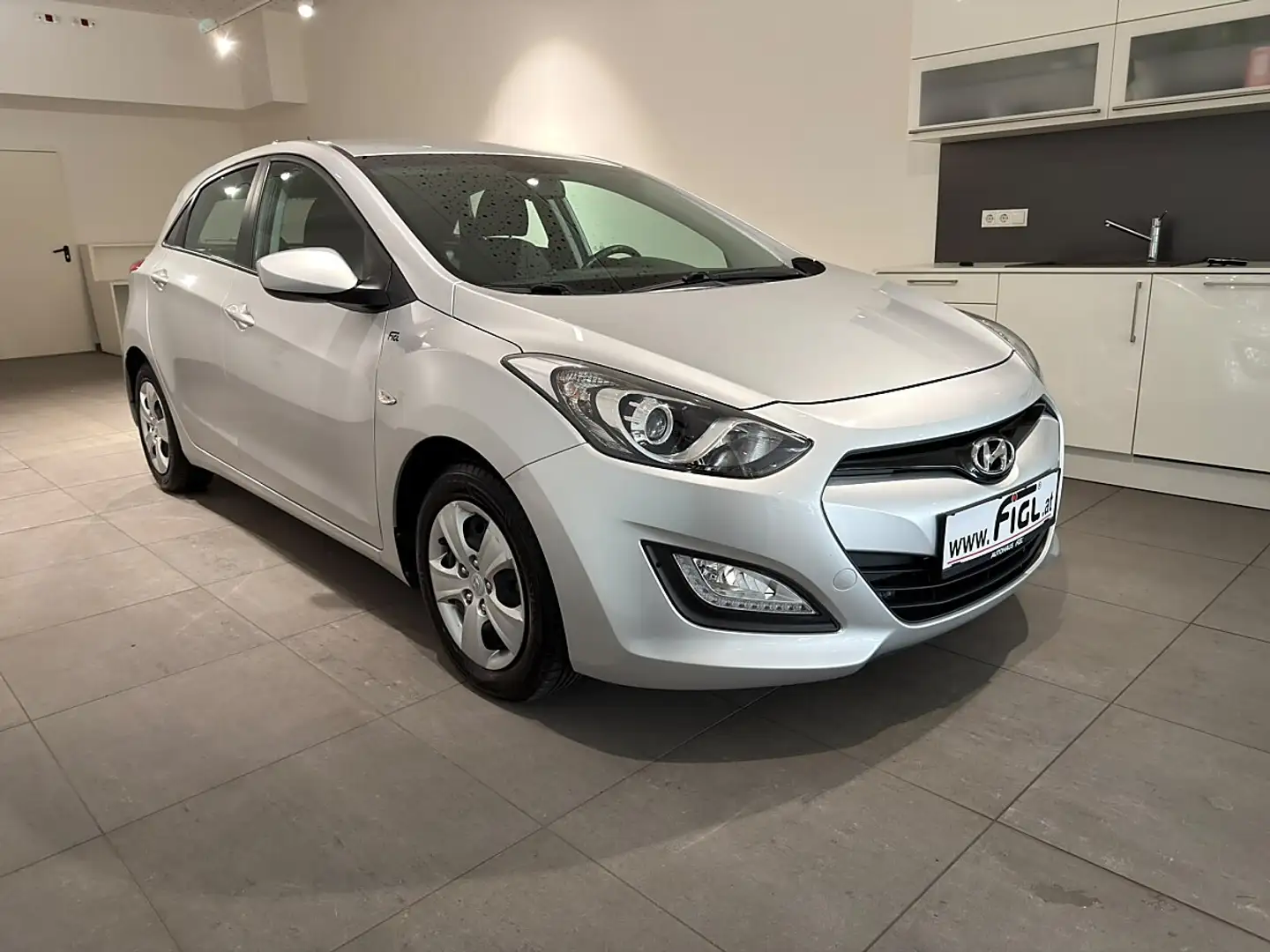Hyundai i30 1,4 CVVT Europe Plus Silber - 2