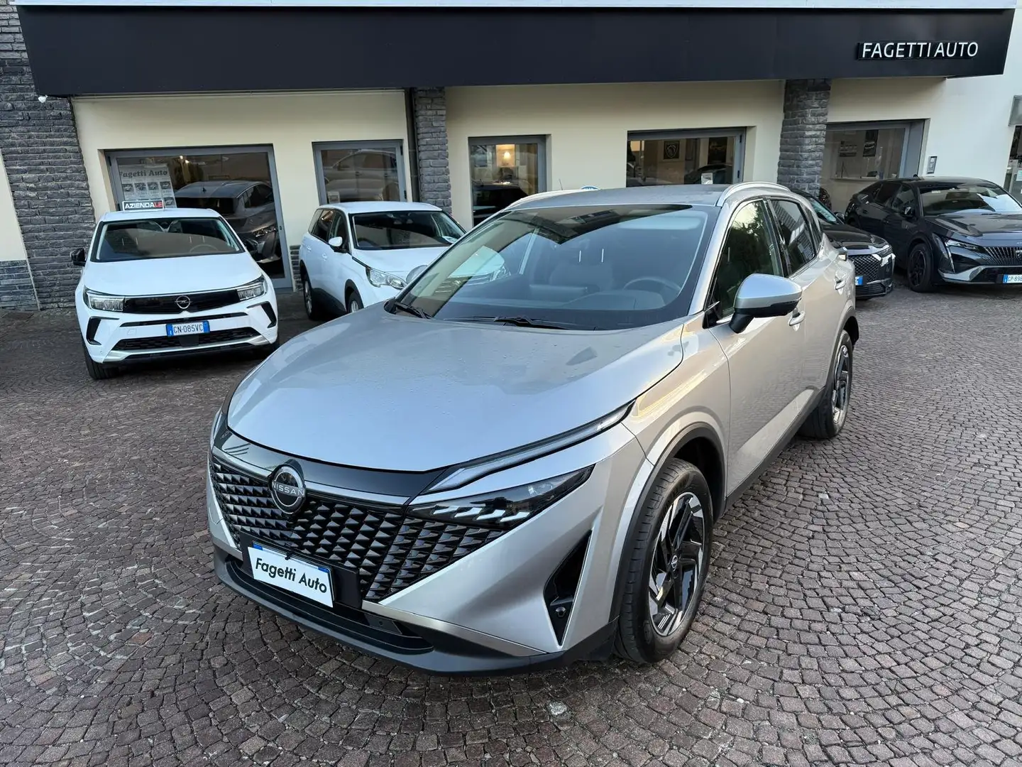 Nissan Qashqai 1.3 MHEV 2WD 158CV N-CONNECTA XTRONIC Grigio - 1
