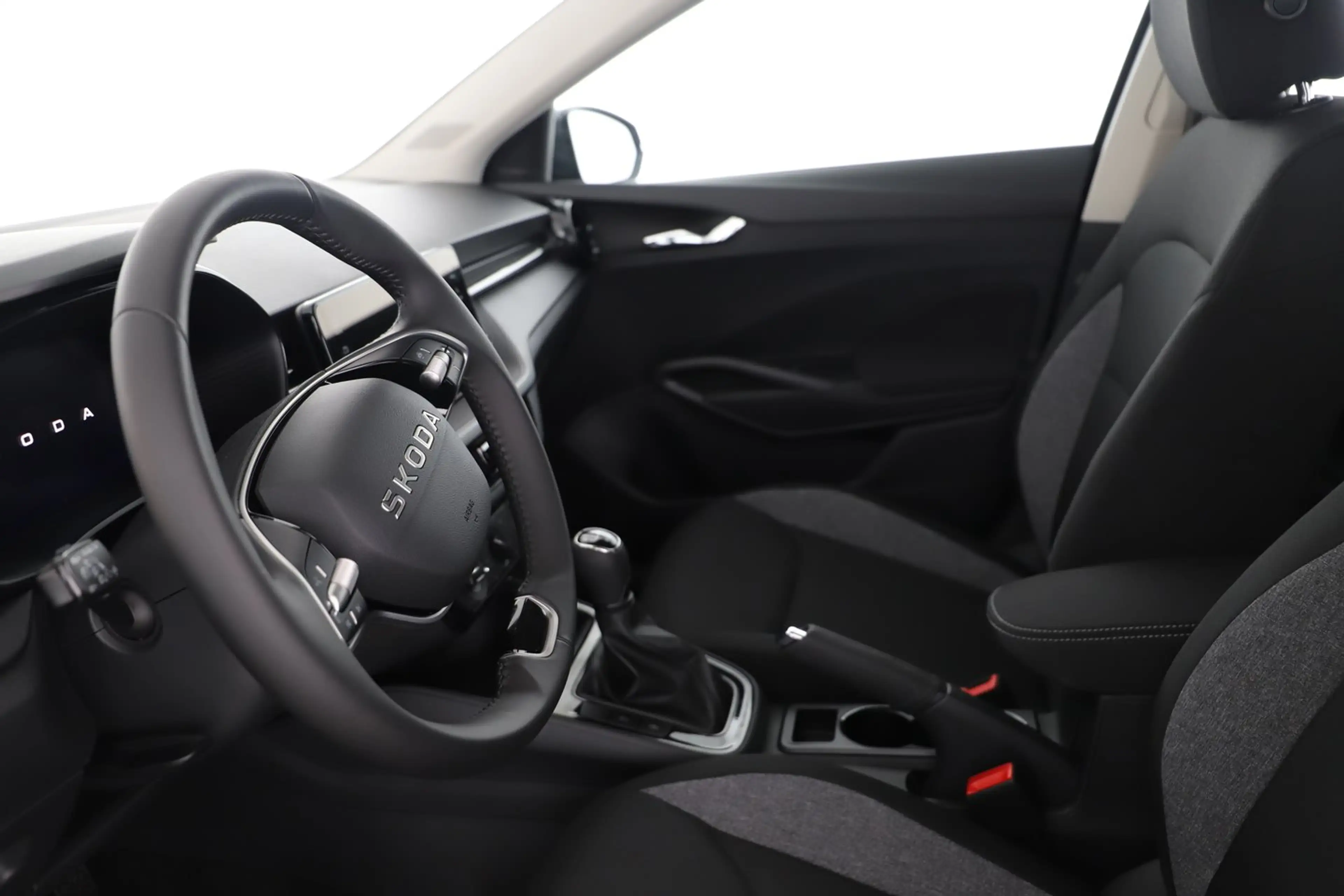 Skoda Fabia Essence TSI — photo 10