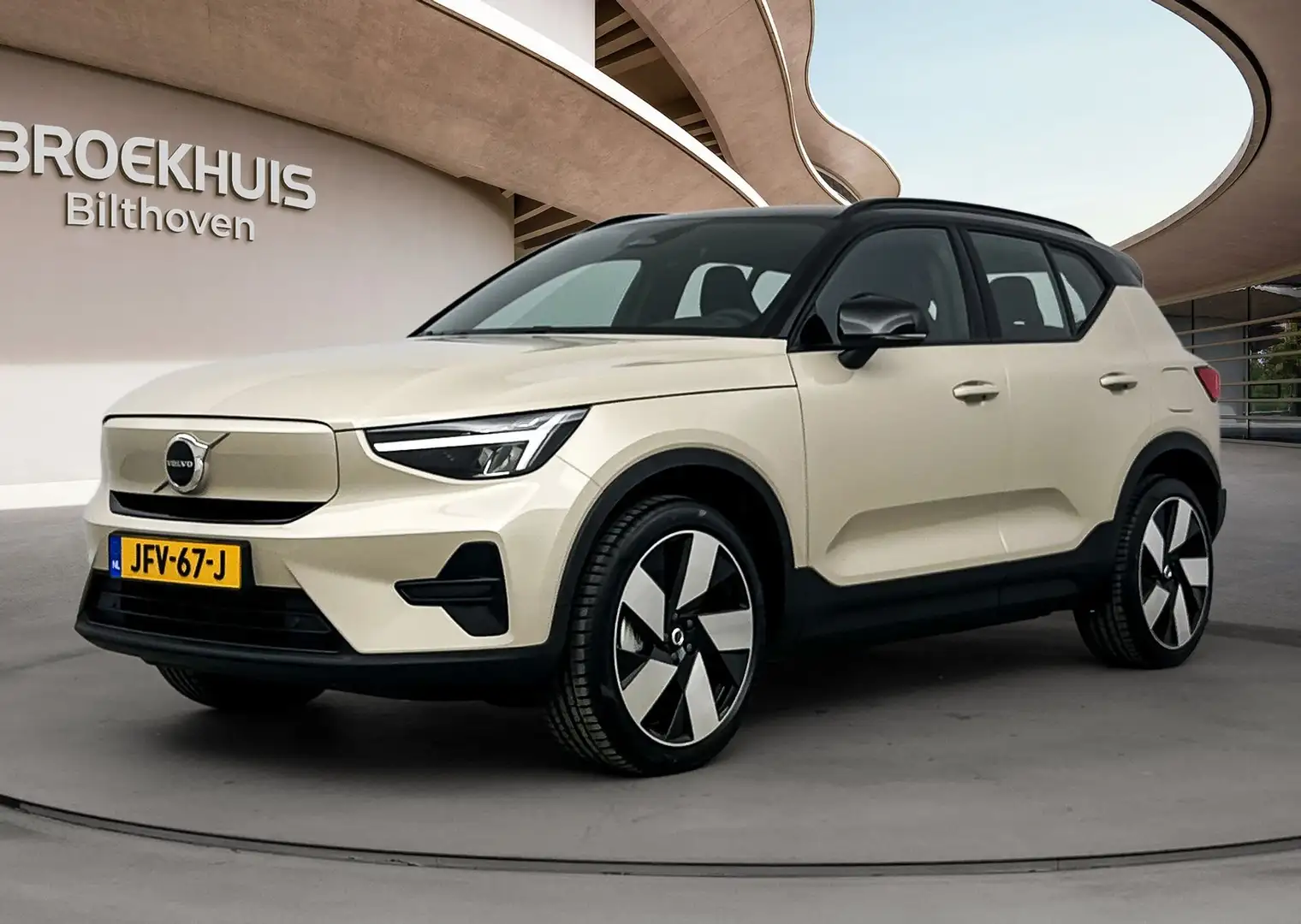 Volvo EX40 Extended Range Plus Dark 82 kWh | PDC + Camera | S Brun - 2