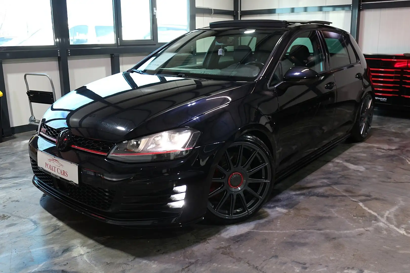 Volkswagen Golf GTI 2,0 TSI DSG Performance *ACC* *KW* *PANO* Schwarz - 2