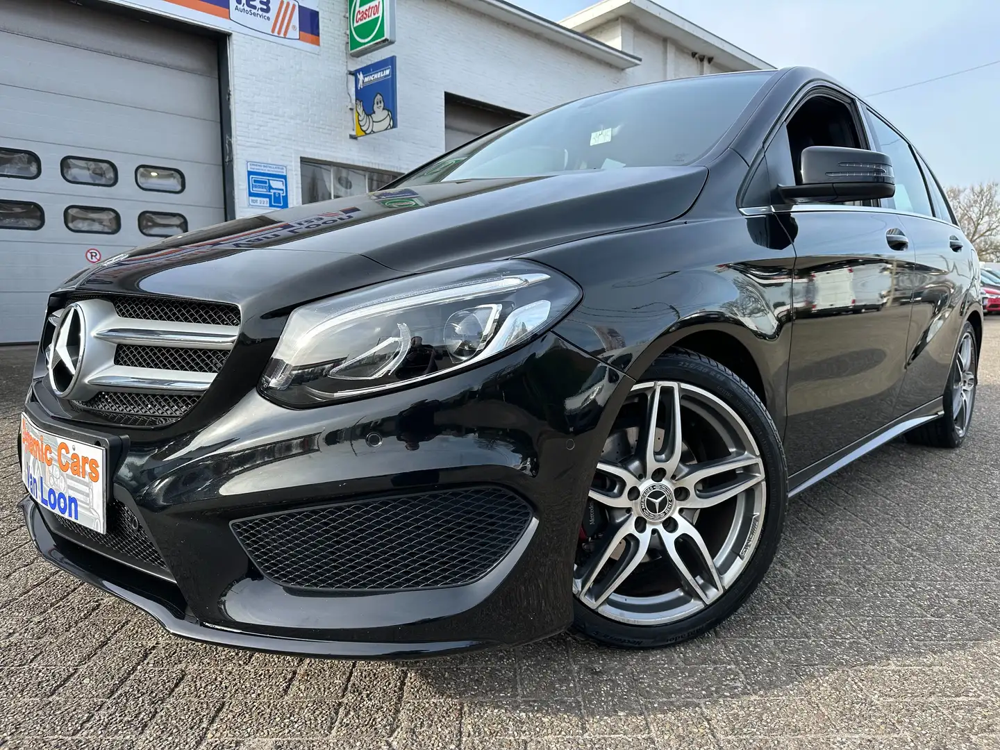 Mercedes-Benz B 180 AMG Leer Led Cruise Camera Gps Pdc Zwart - 1