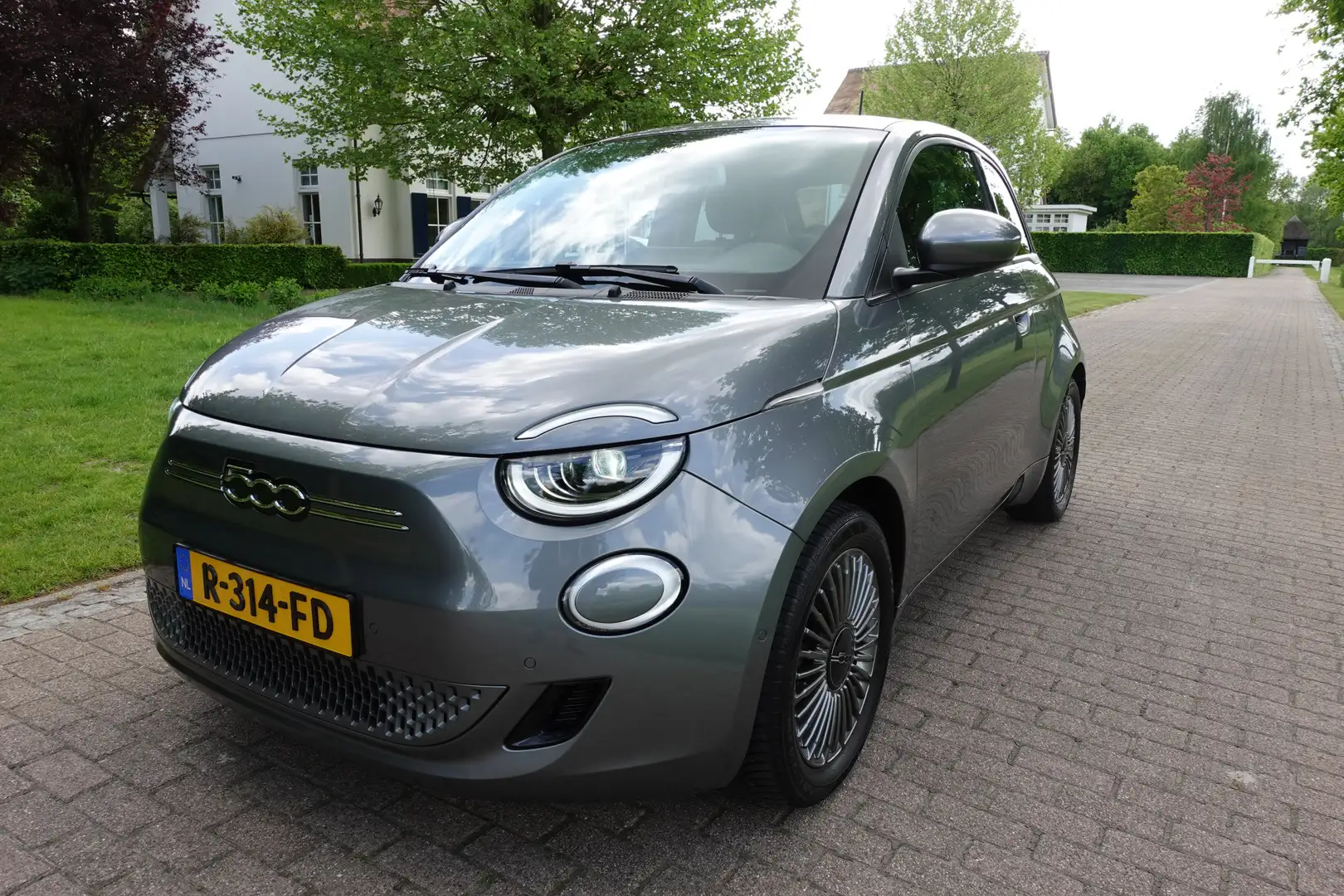 Fiat 500 Icon 42 kWh | Stoelverwarming | Camera | Led | PDC Grijs - 2