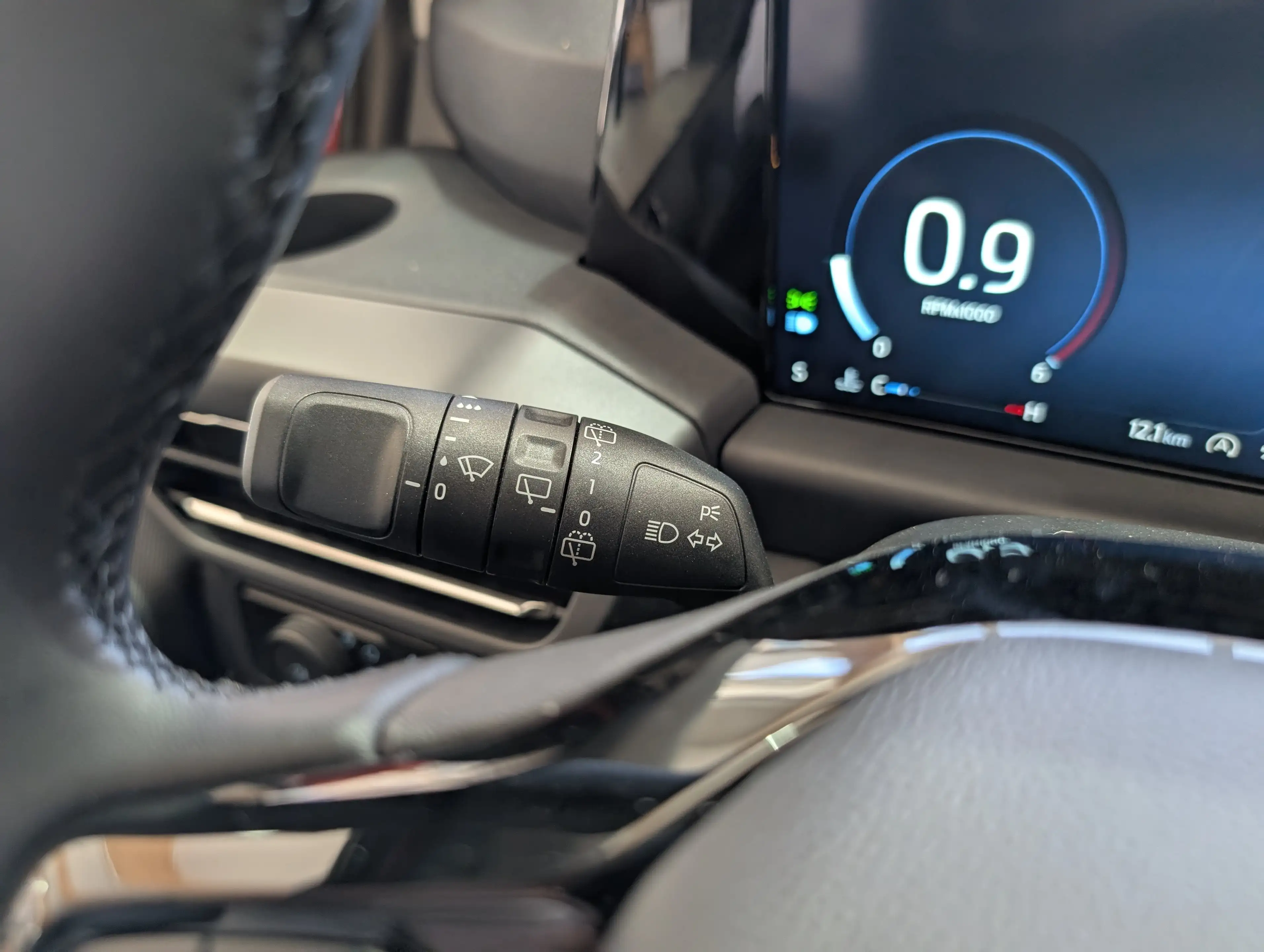 Ford Tourneo Custom 2.0 EcoBlue L1 Titanium — photo 9