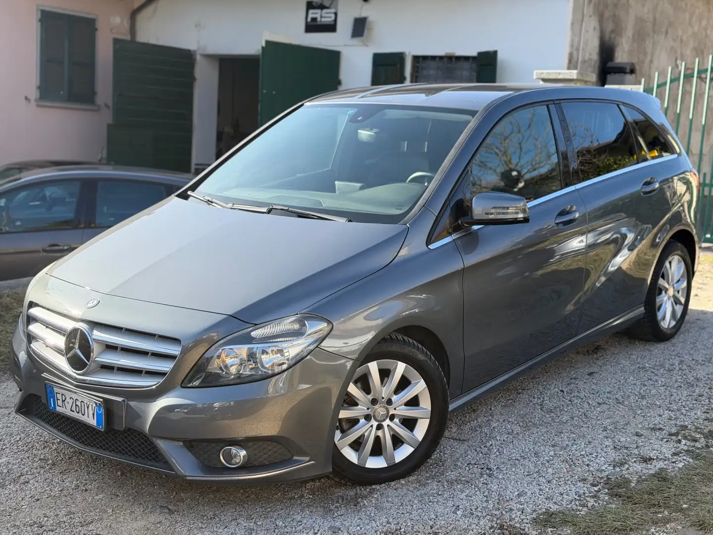 Mercedes-Benz B 180 B 180 CDI Executive Grau - 1