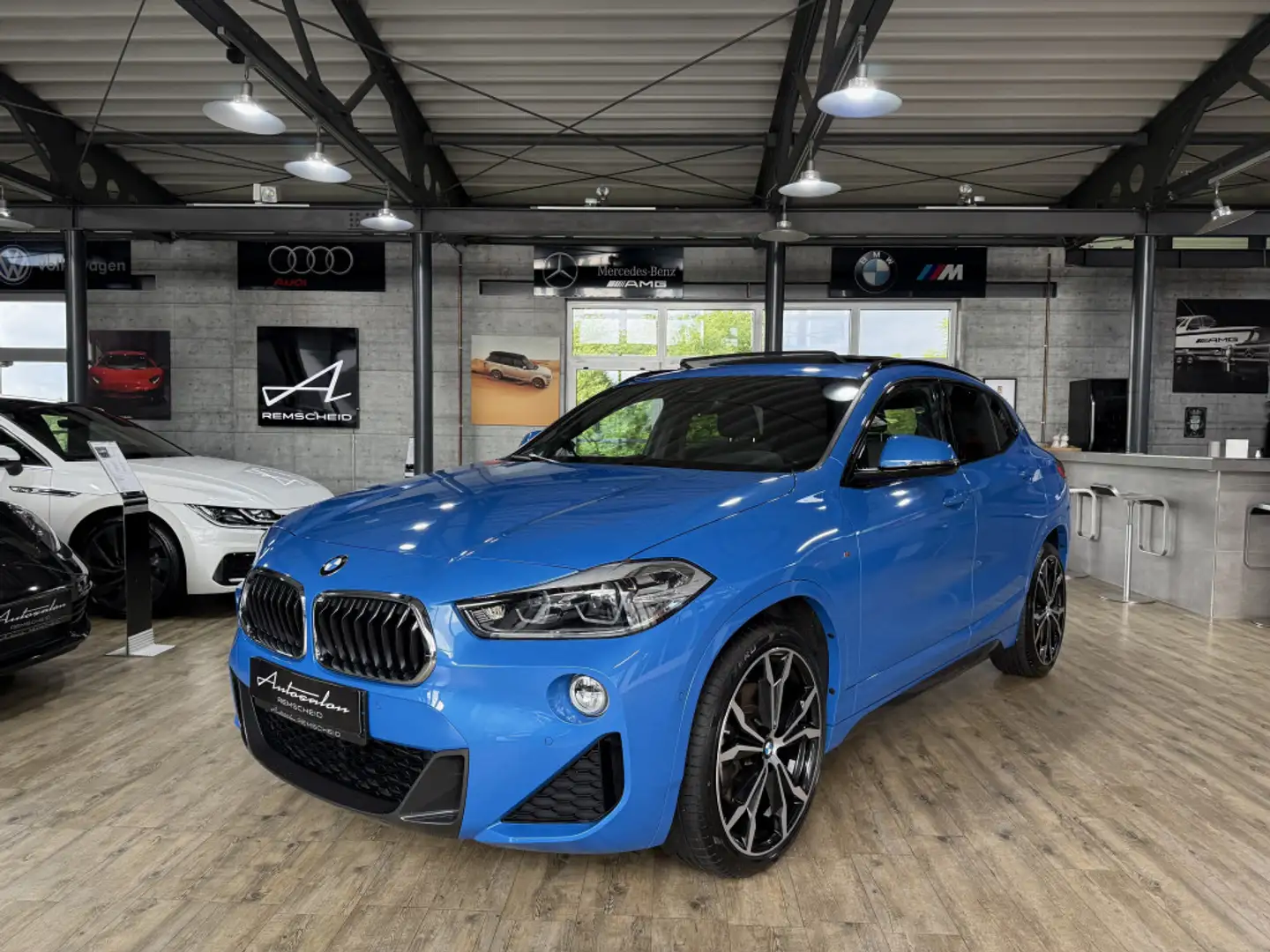 BMW X2 sDrive 20 i M Sport*PANO*LED*KAMERA*HUD*H&K* Bleu - 1