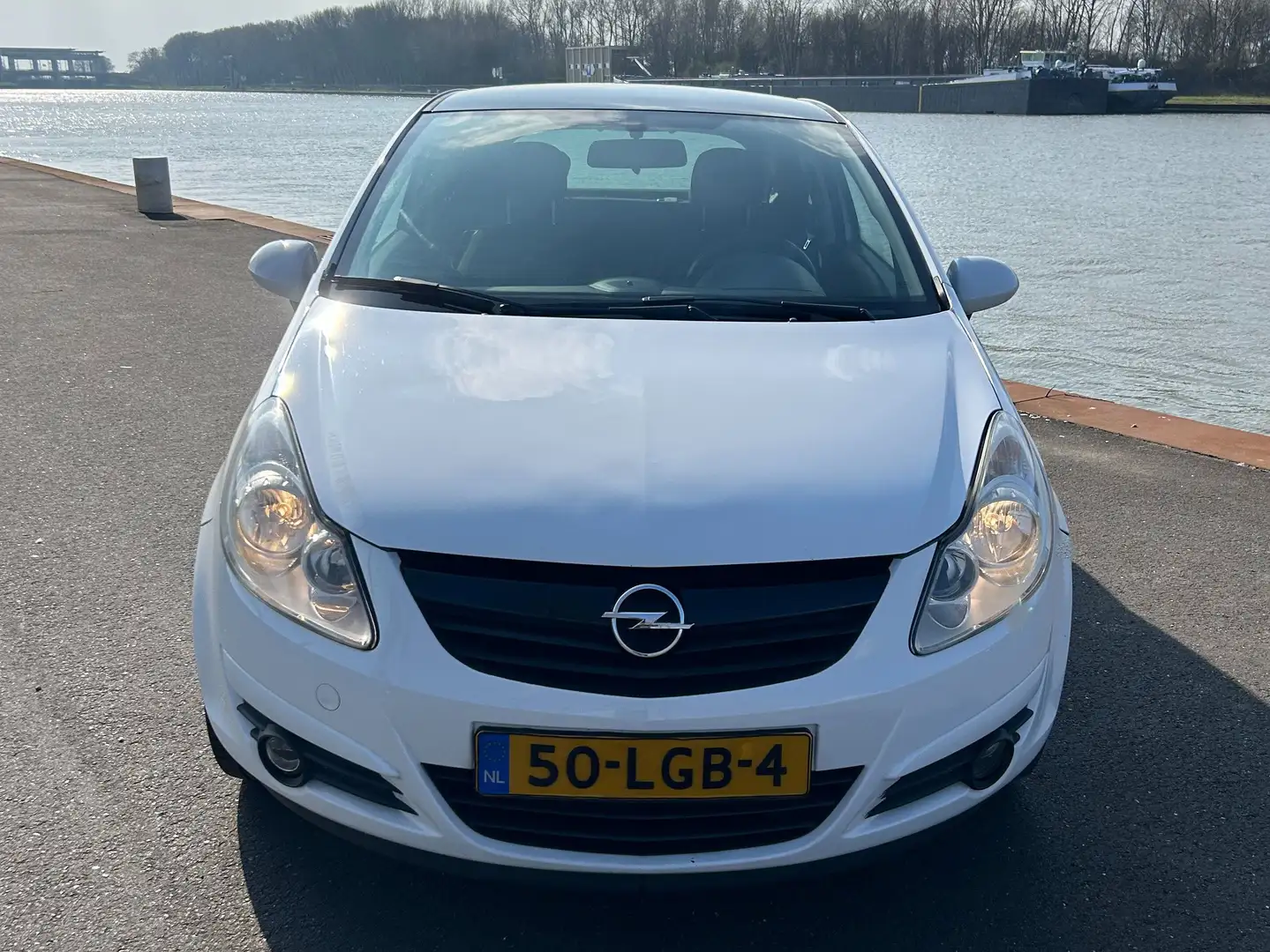 Opel Corsa 1.2-16V 111 Edition Wit - 2