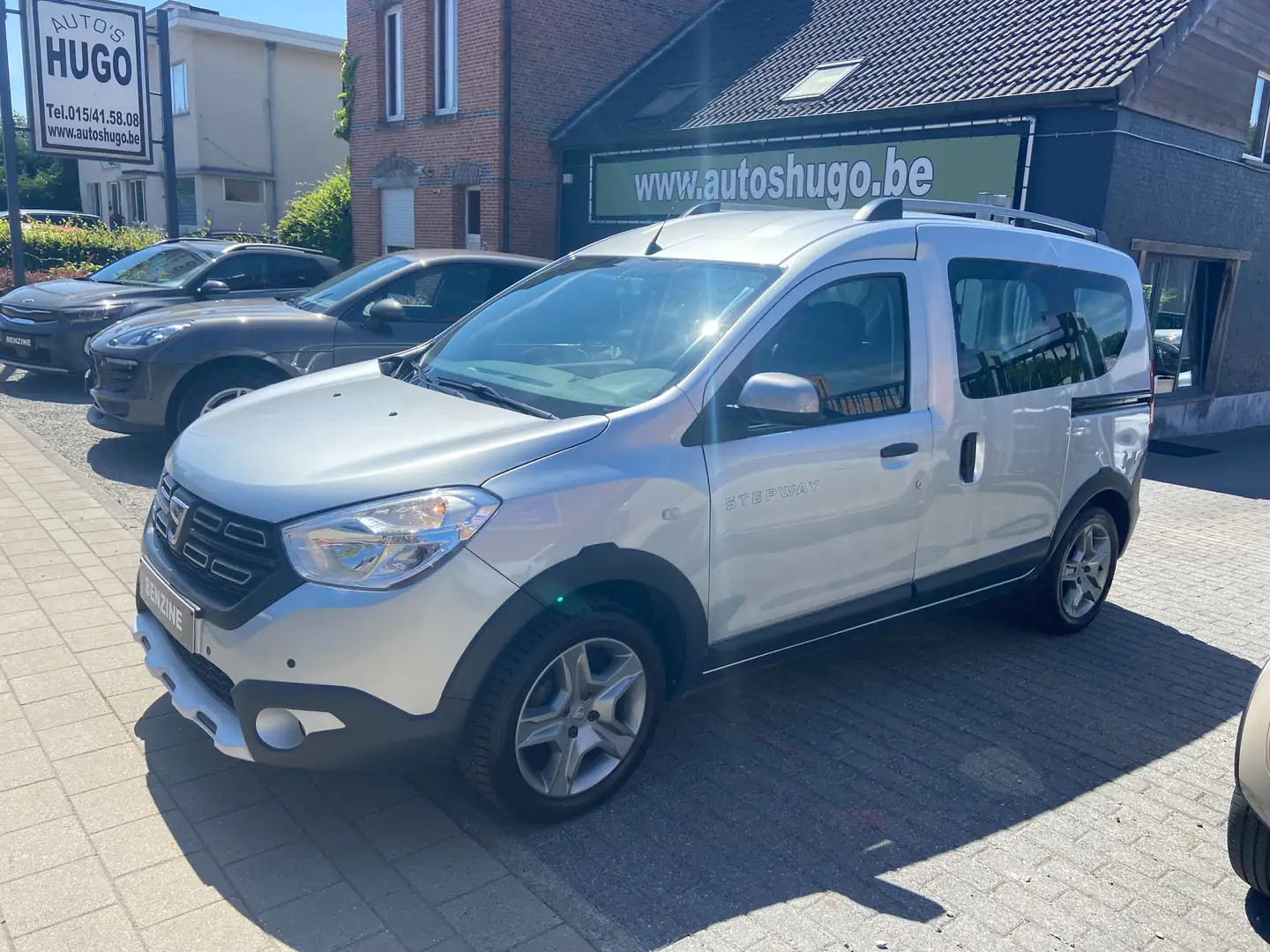 Dacia Dokker Dokker TCe Stepway Plus AIRCO CAMERA CRUISE Srebrny - 1