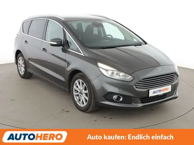 Ford S-Max view 8