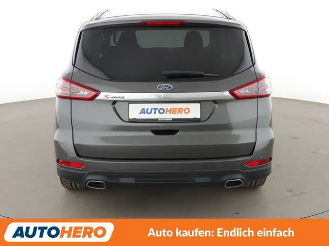 Ford S-Max view 5
