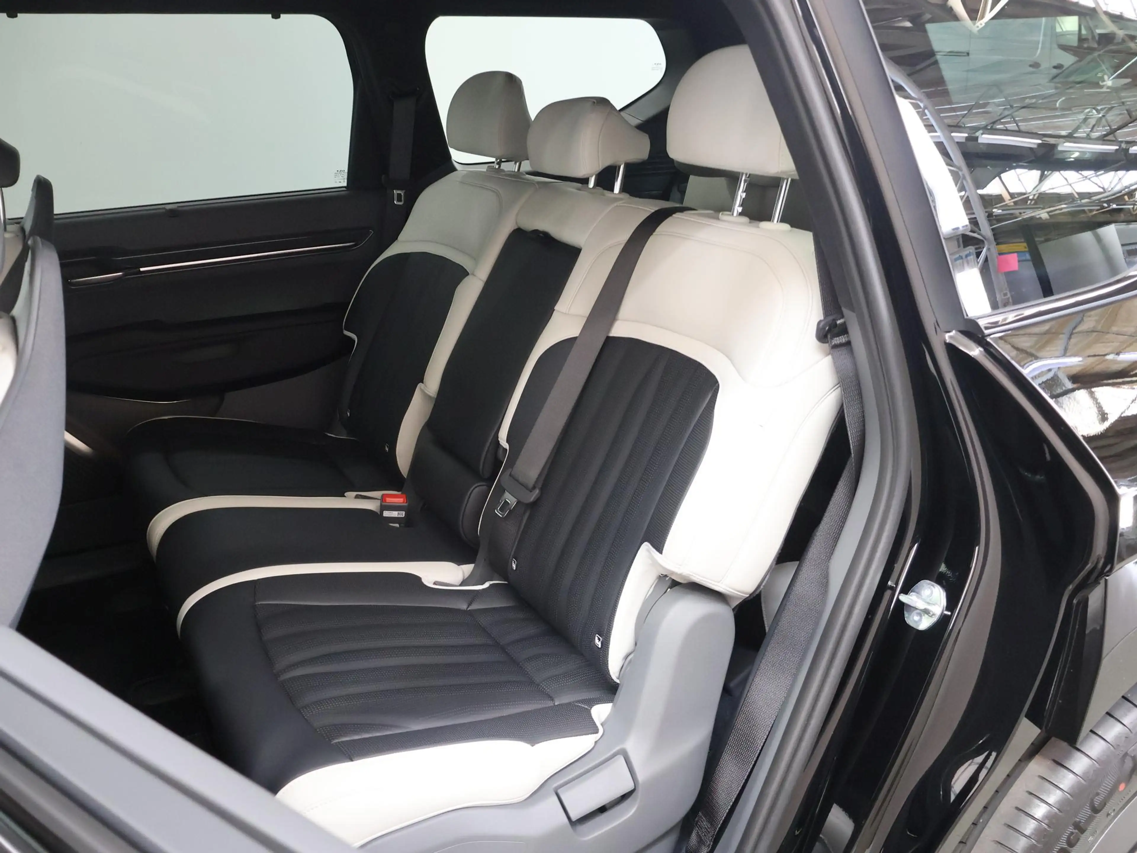 Kia EV9 GT-Line AWD 99.8 kWh | Panoramaschuifdak  | LED-ma — photo 11
