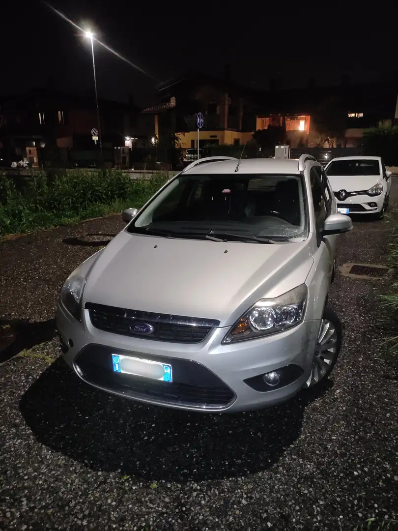 Ford Focus Focus Style Wagon 2.0 Titanium Gpl 145cv Silber - 1