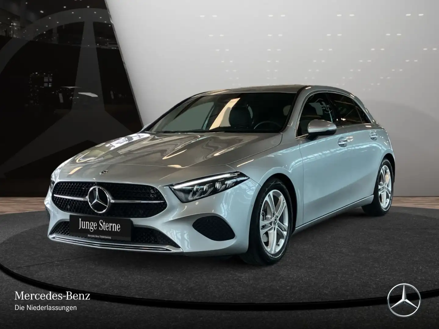 Mercedes-Benz A 200 PROGRESSIVE+LED+STHZG+KAMERA+TOTW+KEYLESS+7G Silber - 2