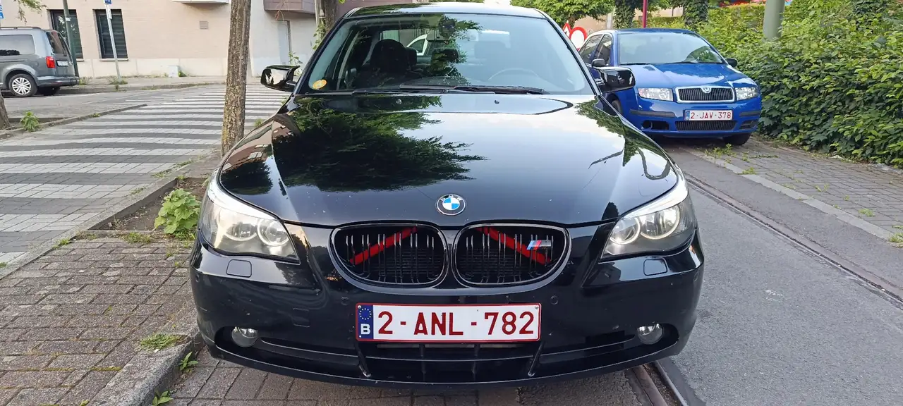 BMW 523