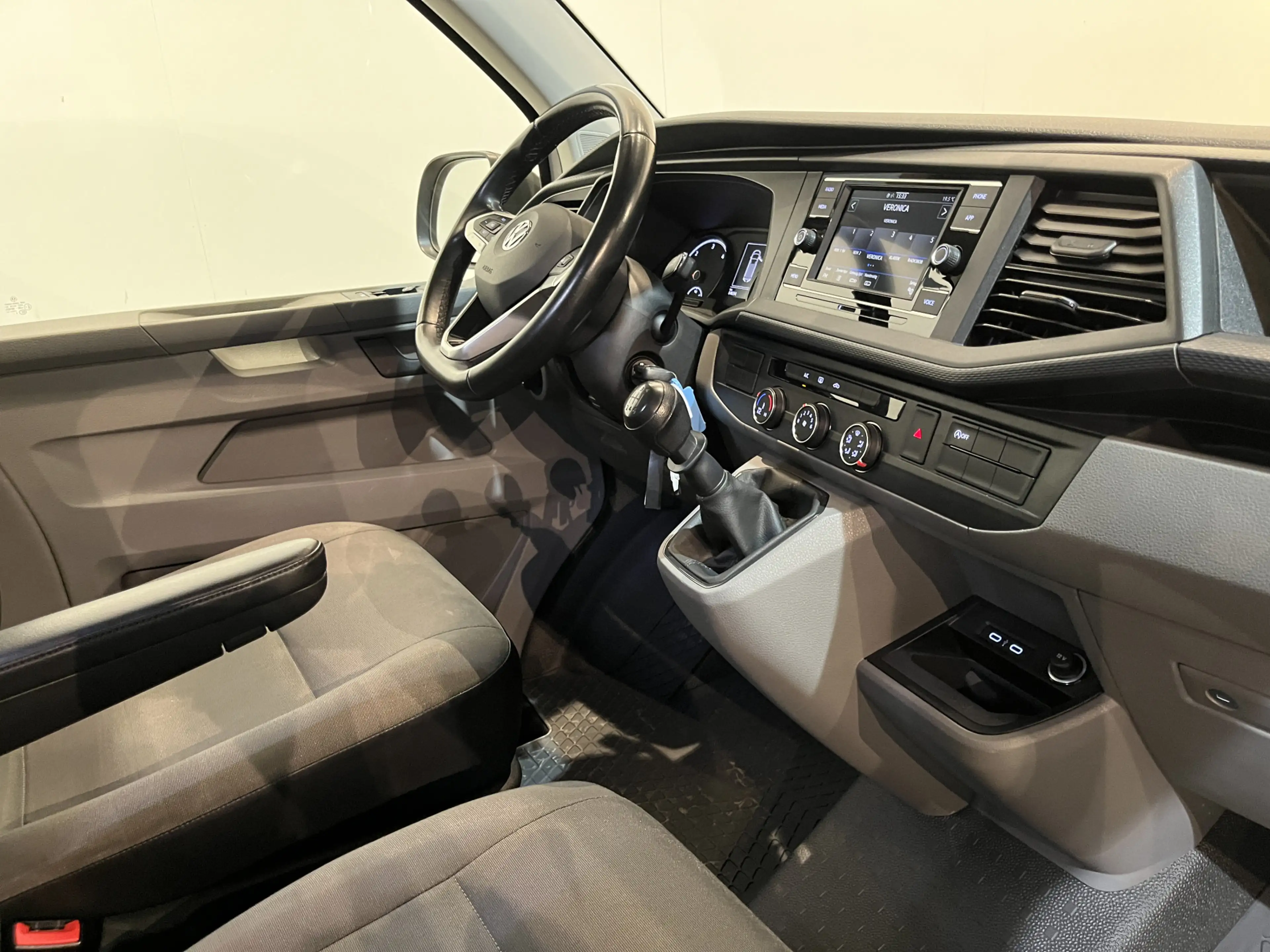 Volkswagen T6.1 Transporter 2.0 TDI L1H1 150 PK Servicebus / Sortimo Inrichtin — photo 3