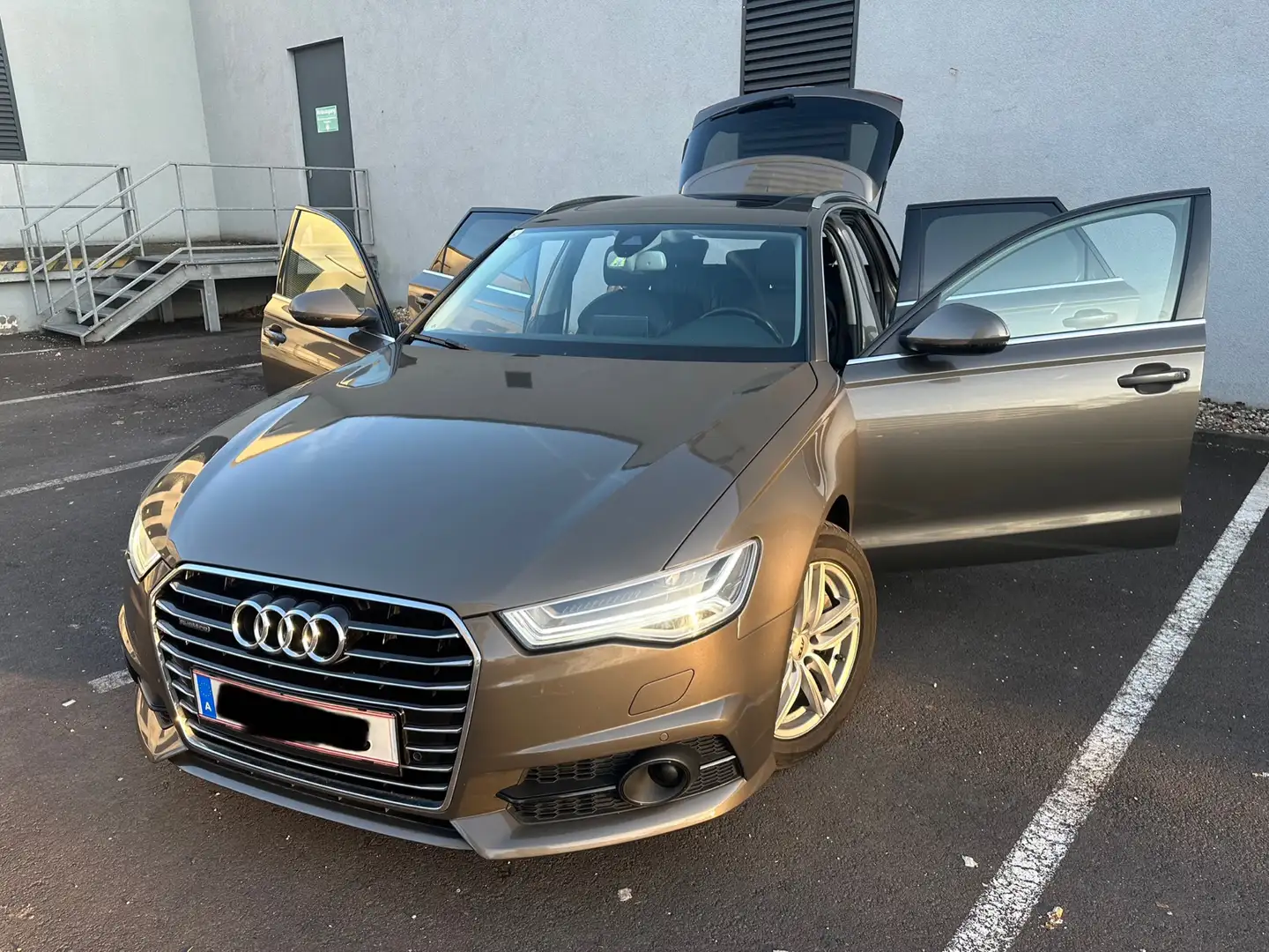 Audi A6 Avant 3,0 TDI clean Diesel Quattro intense S-troni Bronze - 1