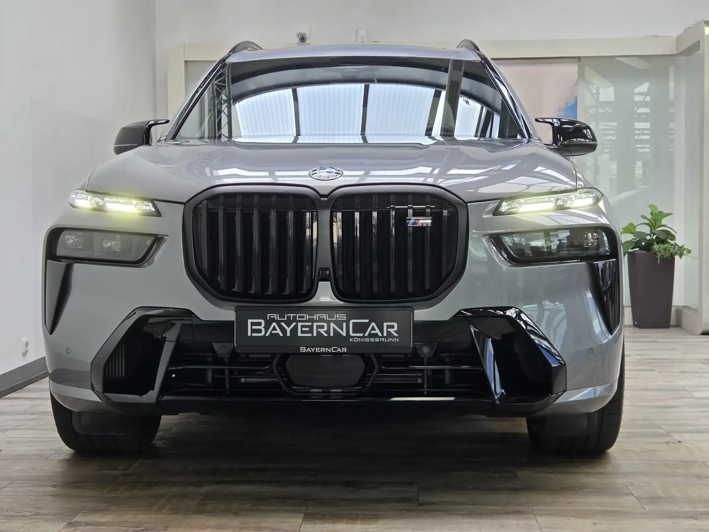 BMW X7 M B&W Kristall Sky DrivePro AHK 23Zoll Grau - 2