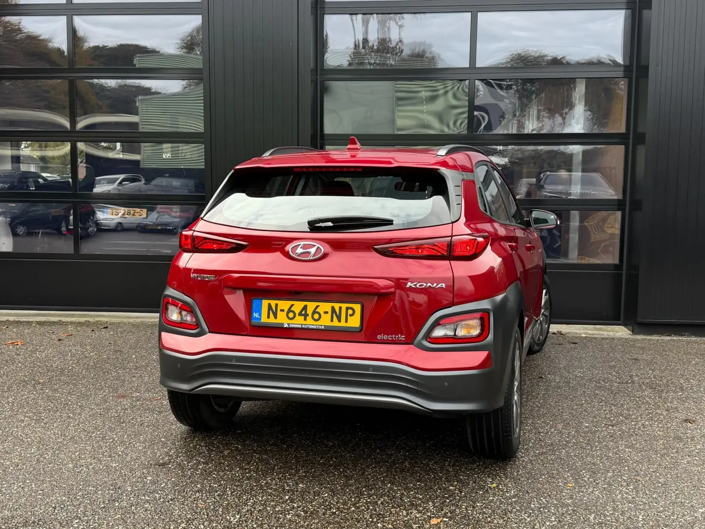 Hyundai KONA EV Comfort 39 kWh 95%SOH 1e eigenaar NL Auto! Rood - 2