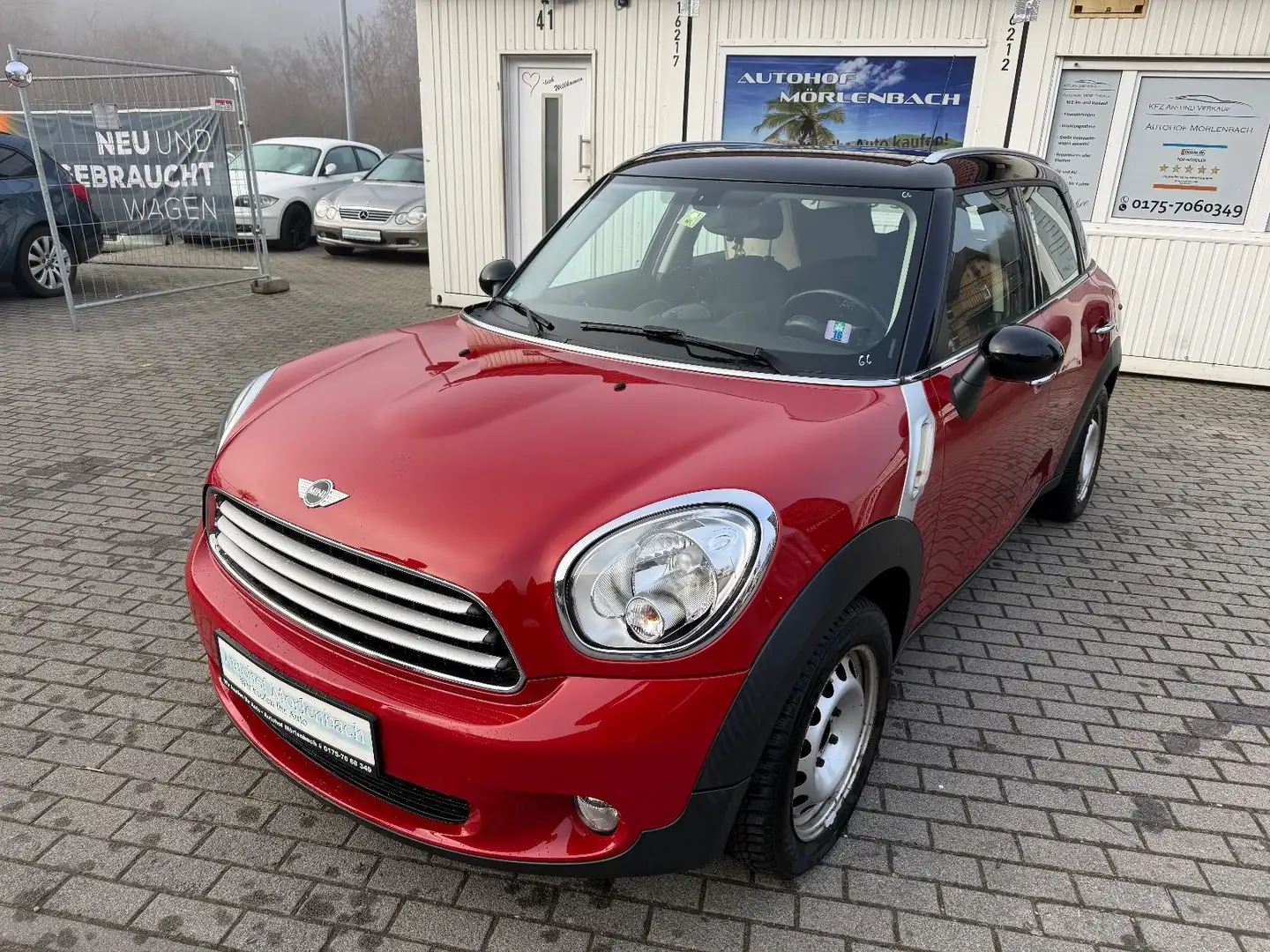 MINI Cooper D Countryman Cooper D Rot - 1