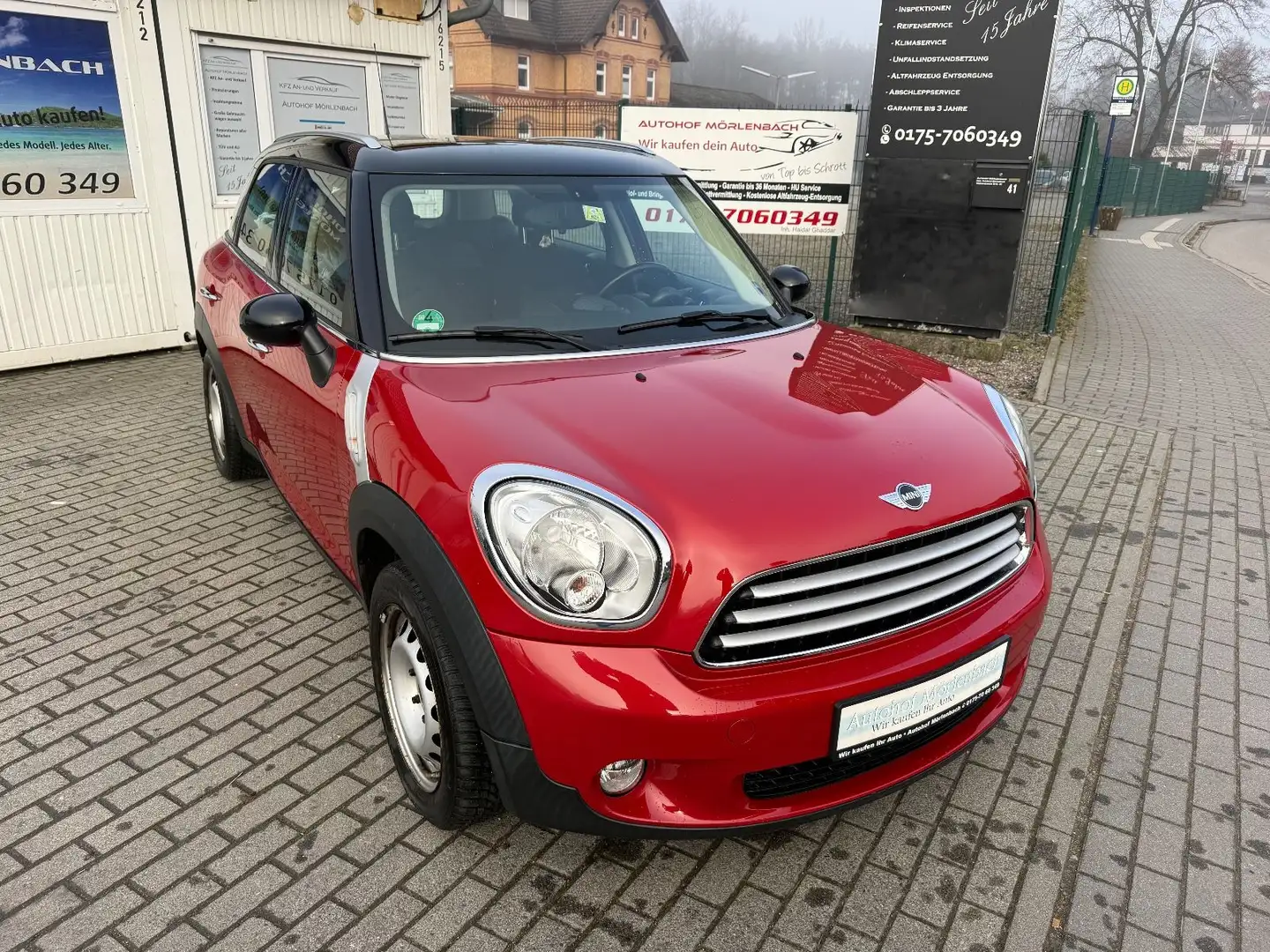 MINI Cooper D Countryman Cooper D Rot - 2