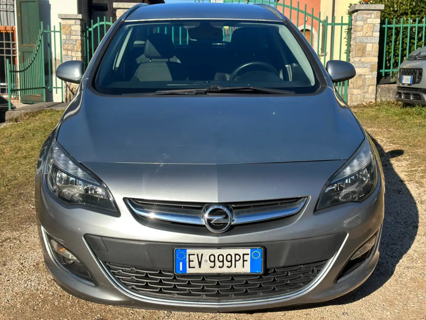 Opel Astra 1.7 CDTI 110CV Sports Tourer Cosmo Grigio - 2