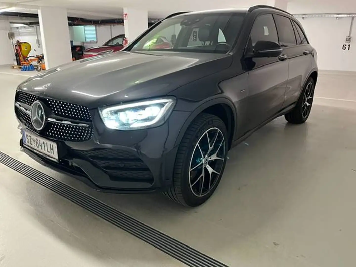Mercedes-Benz GLC 300 GLC 300 4MATIC Aut. Grau - 1