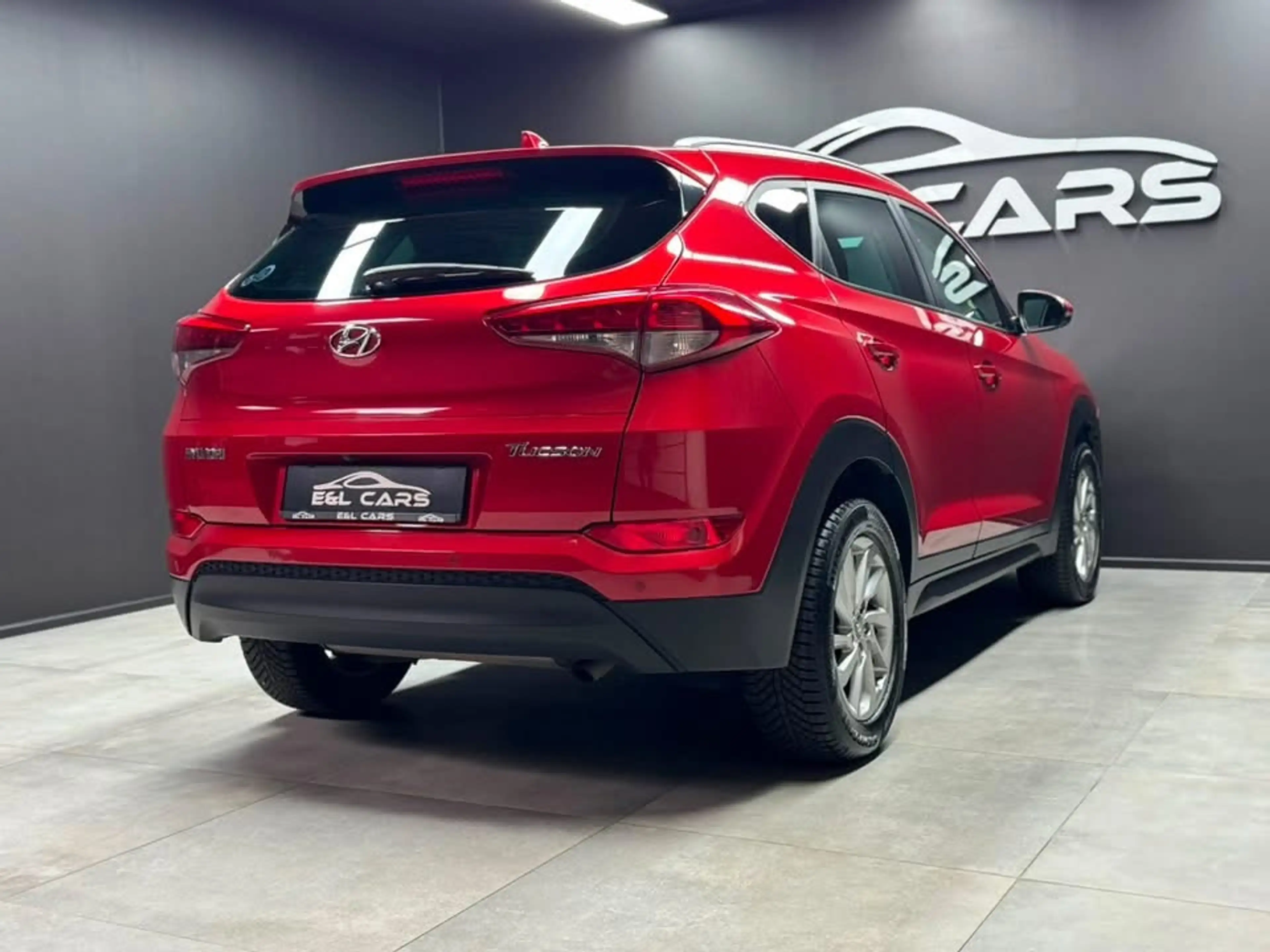 Hyundai TUCSON Tucson 1.7 CRDi **12 mois de garantie** — photo 4
