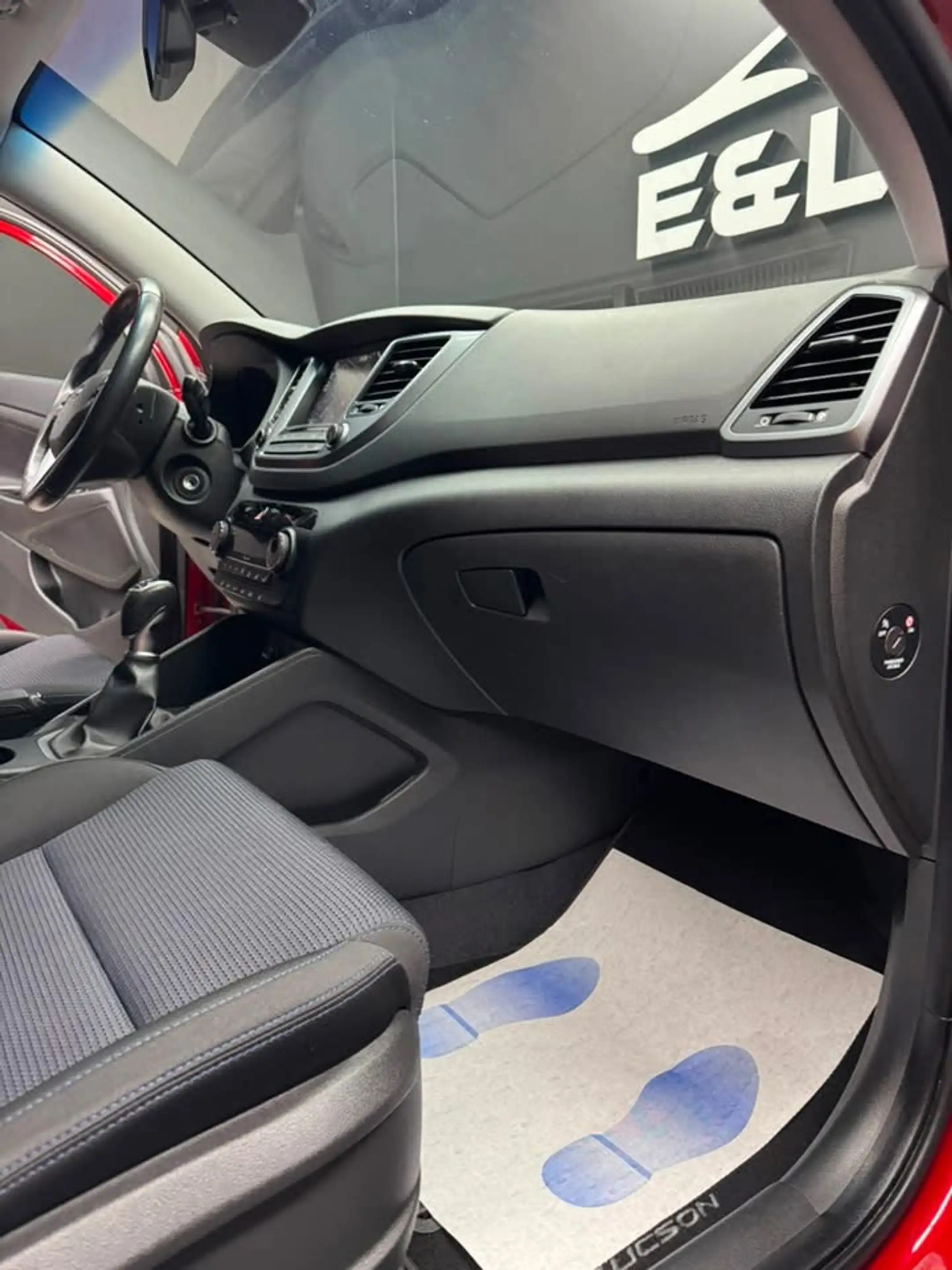 Hyundai TUCSON Tucson 1.7 CRDi **12 mois de garantie** — photo 12