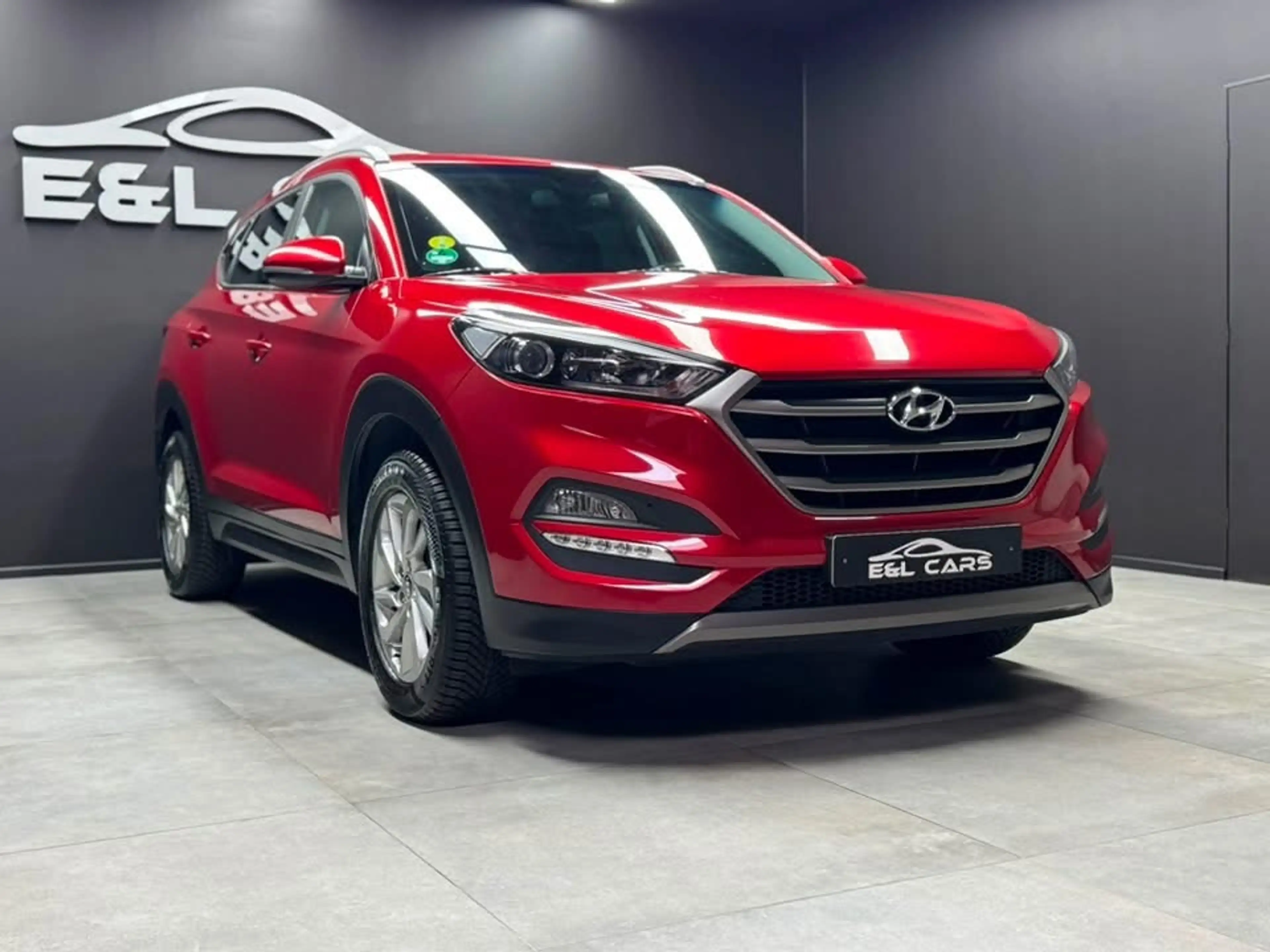 Hyundai TUCSON Tucson 1.7 CRDi **12 mois de garantie** — photo 3