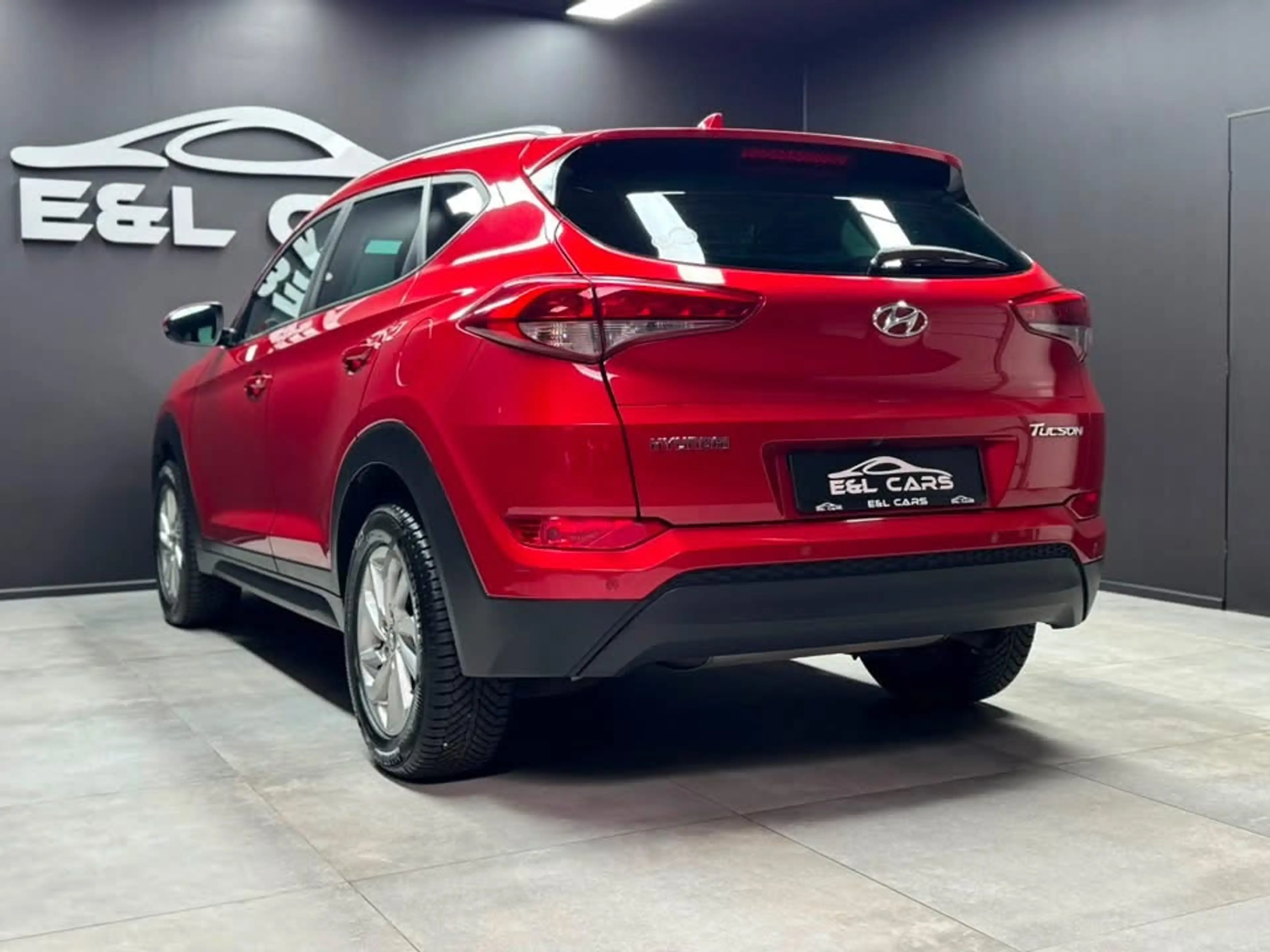 Hyundai TUCSON Tucson 1.7 CRDi **12 mois de garantie** — photo 6