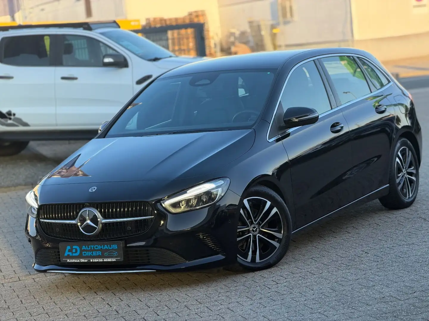 Mercedes-Benz B 180 d Progressive Advanced  Autom,Navi,LED Negro - 1