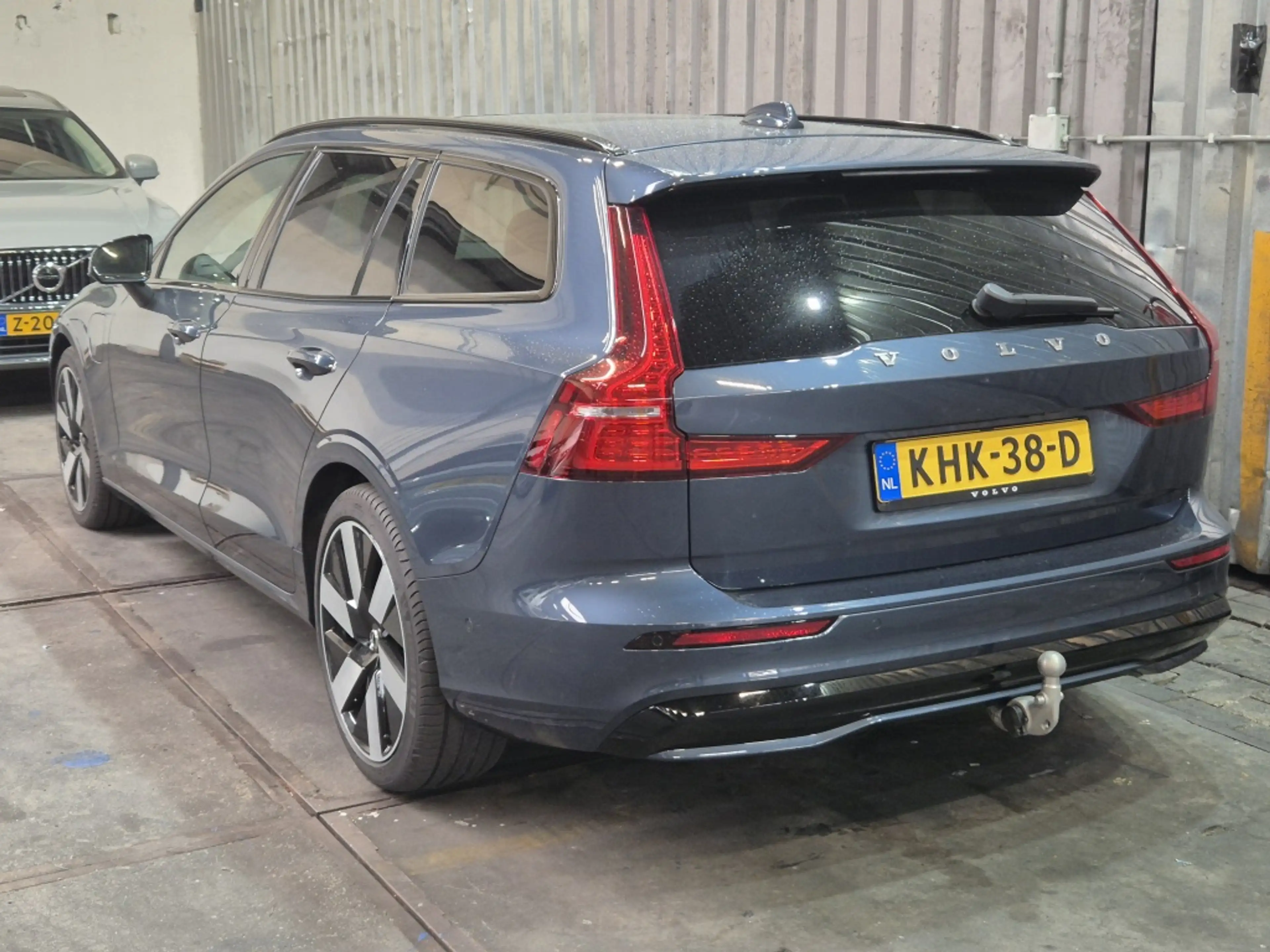 Volvo V60 T6 350PK AWD Plus Dark | Trekhaak | Leder | Schuif — photo 2