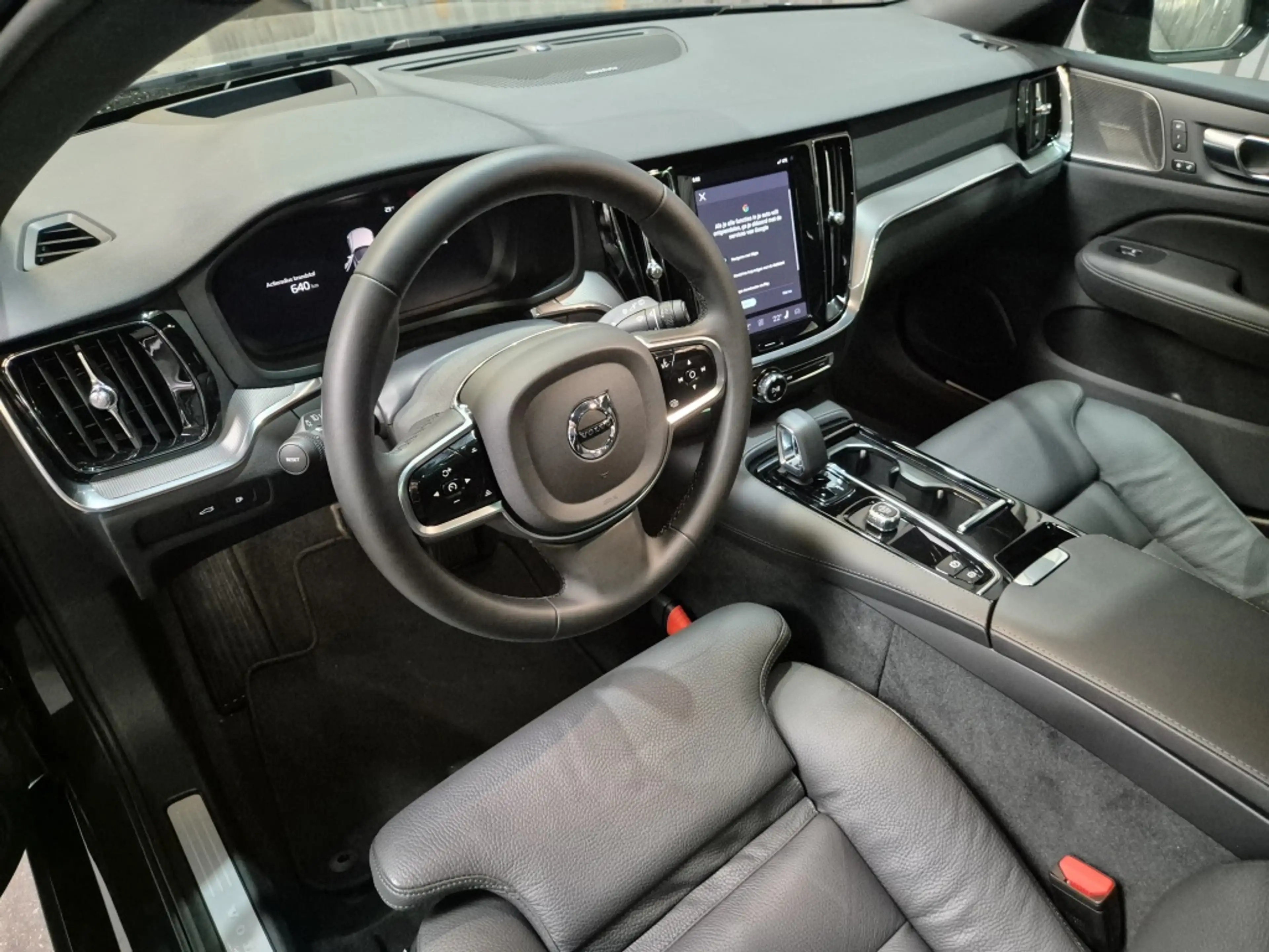 Volvo V60 T6 350PK AWD Plus Dark | Trekhaak | Leder | Schuif — photo 3
