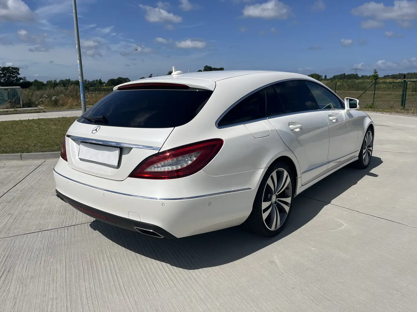 Mercedes-Benz CLS 400 Shooting Brake 9G-TRONIC mit Leistungssteigerung Weiß - 2