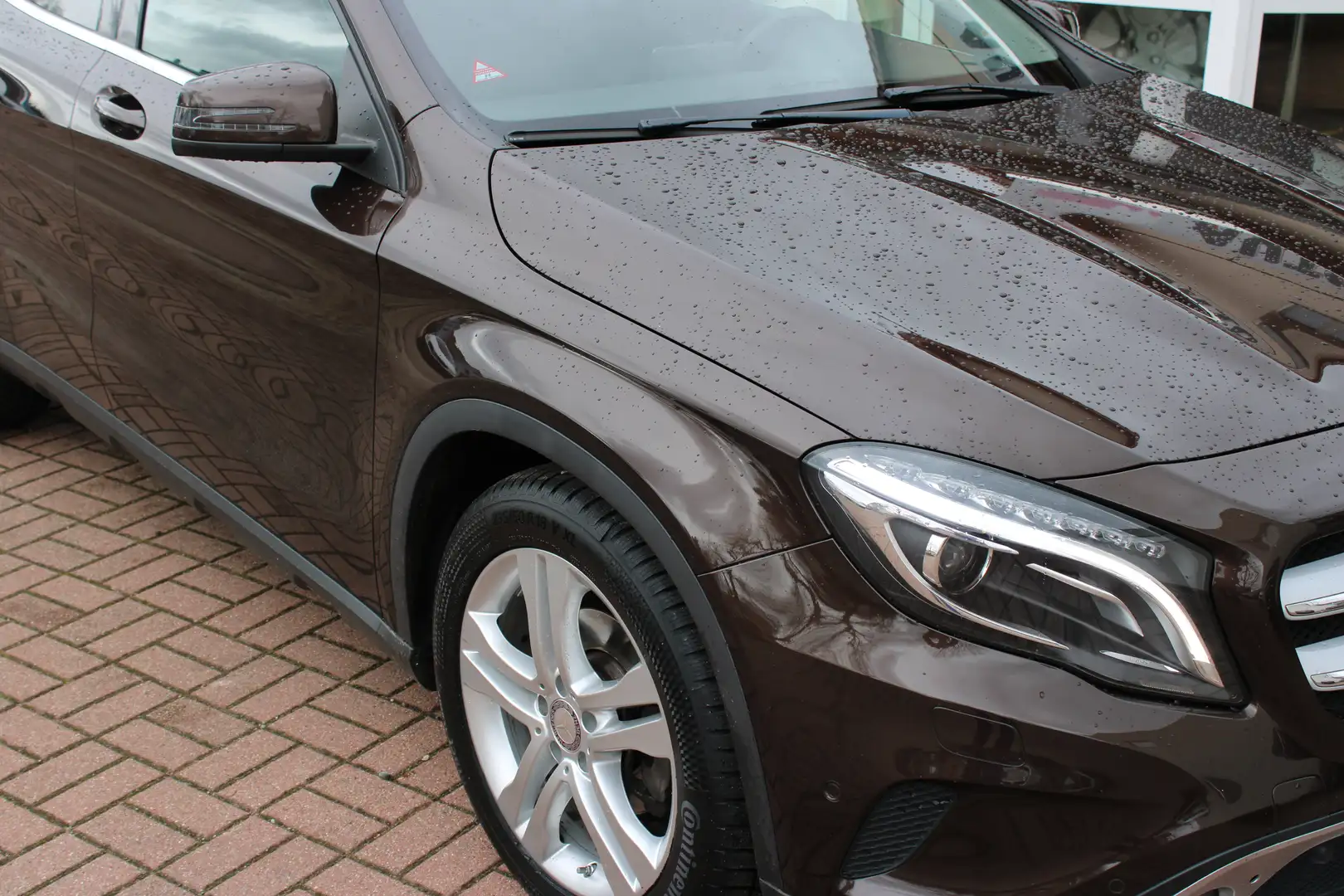 Mercedes-Benz GLA 220 GLA 220 CDI / d 4Matic Vollausstatung 1.Hand Brun - 2